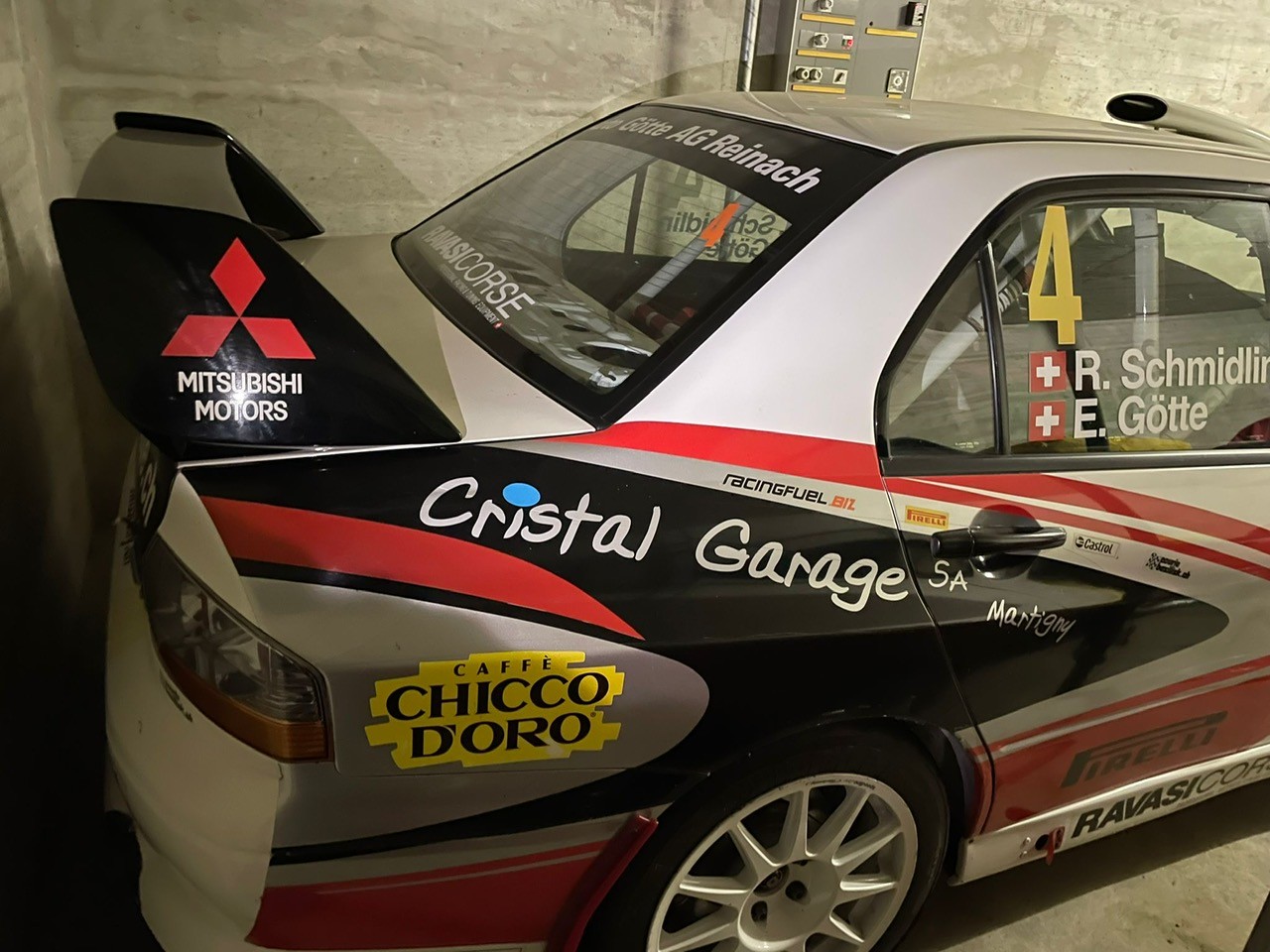 MITSUBISHI Evo 8 MR Rallyeart-showroom-element-2