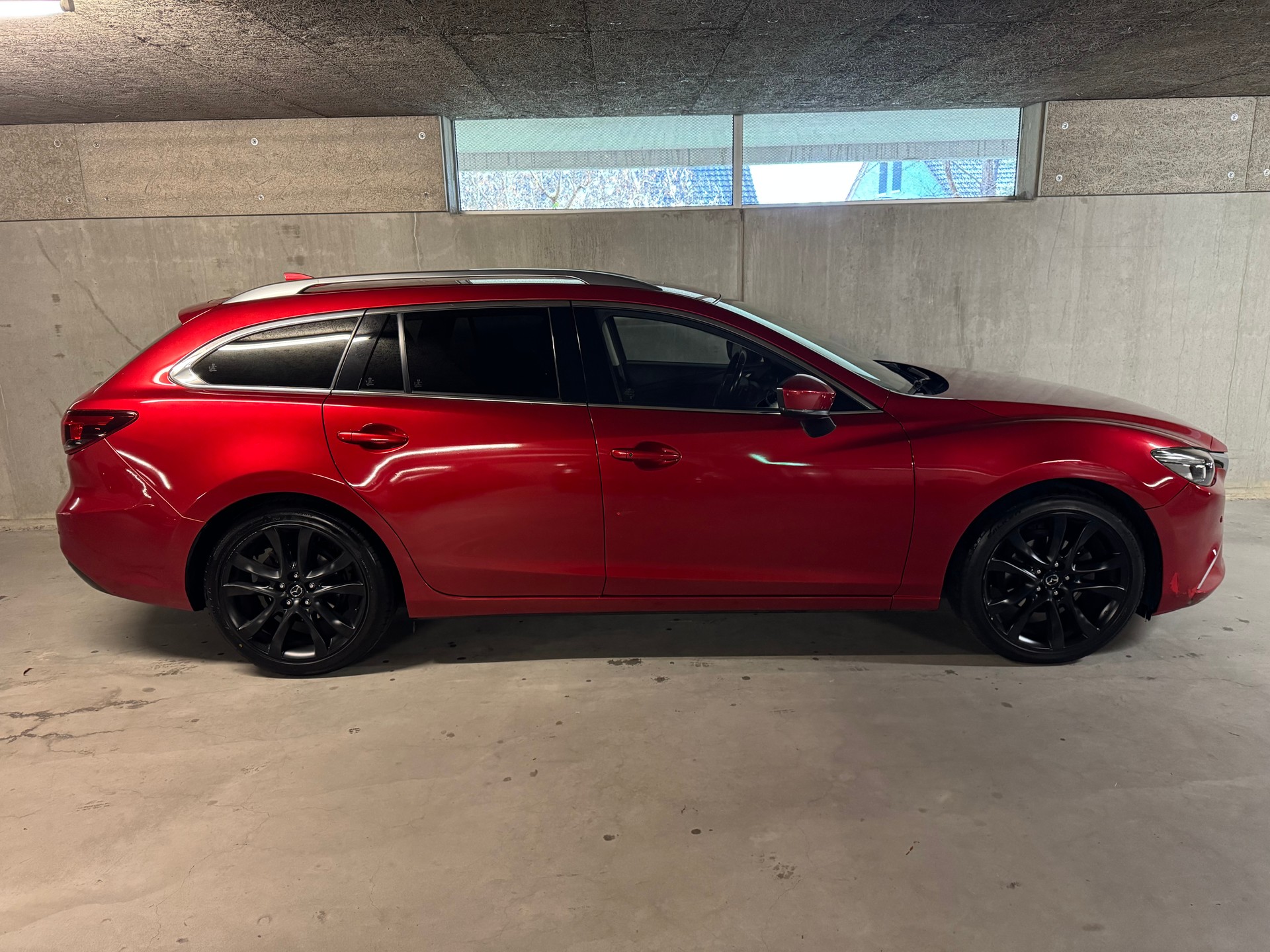 MAZDA 6 Sportwagon SKYACTIV-D 175 Revolution Automat AWD-image-4
