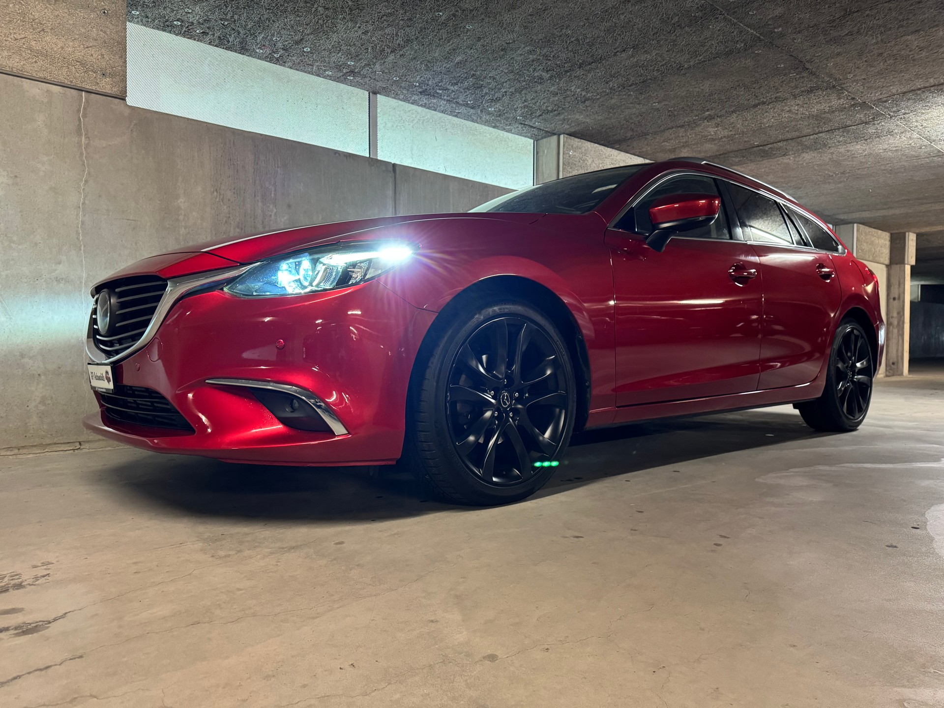 MAZDA 6 Sportwagon SKYACTIV-D 175 Revolution Automat AWD-image-8