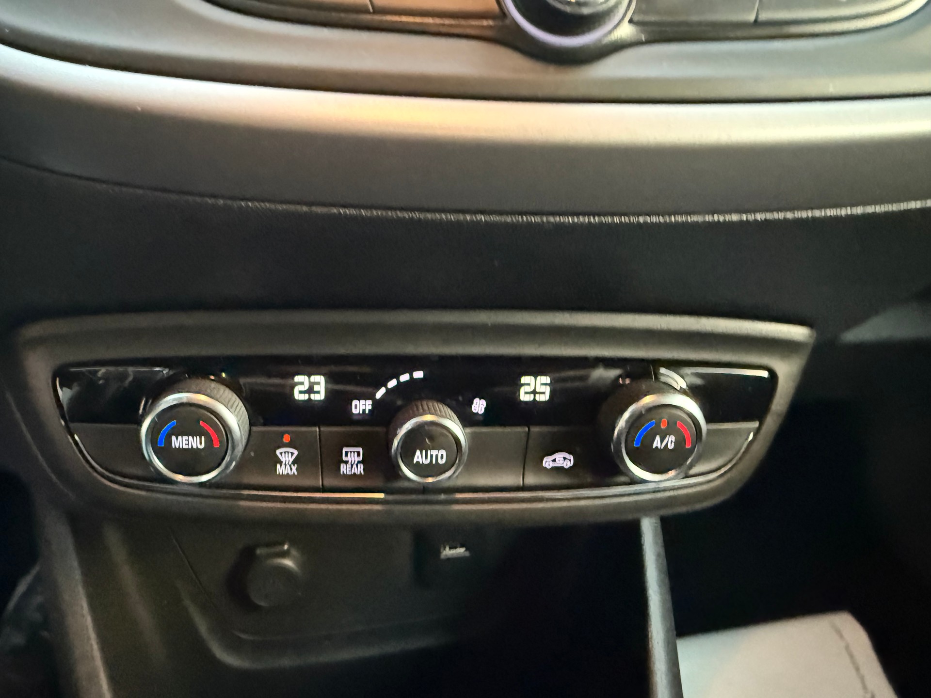 OPEL Crossland X 1.2i TP Excellence-image-22