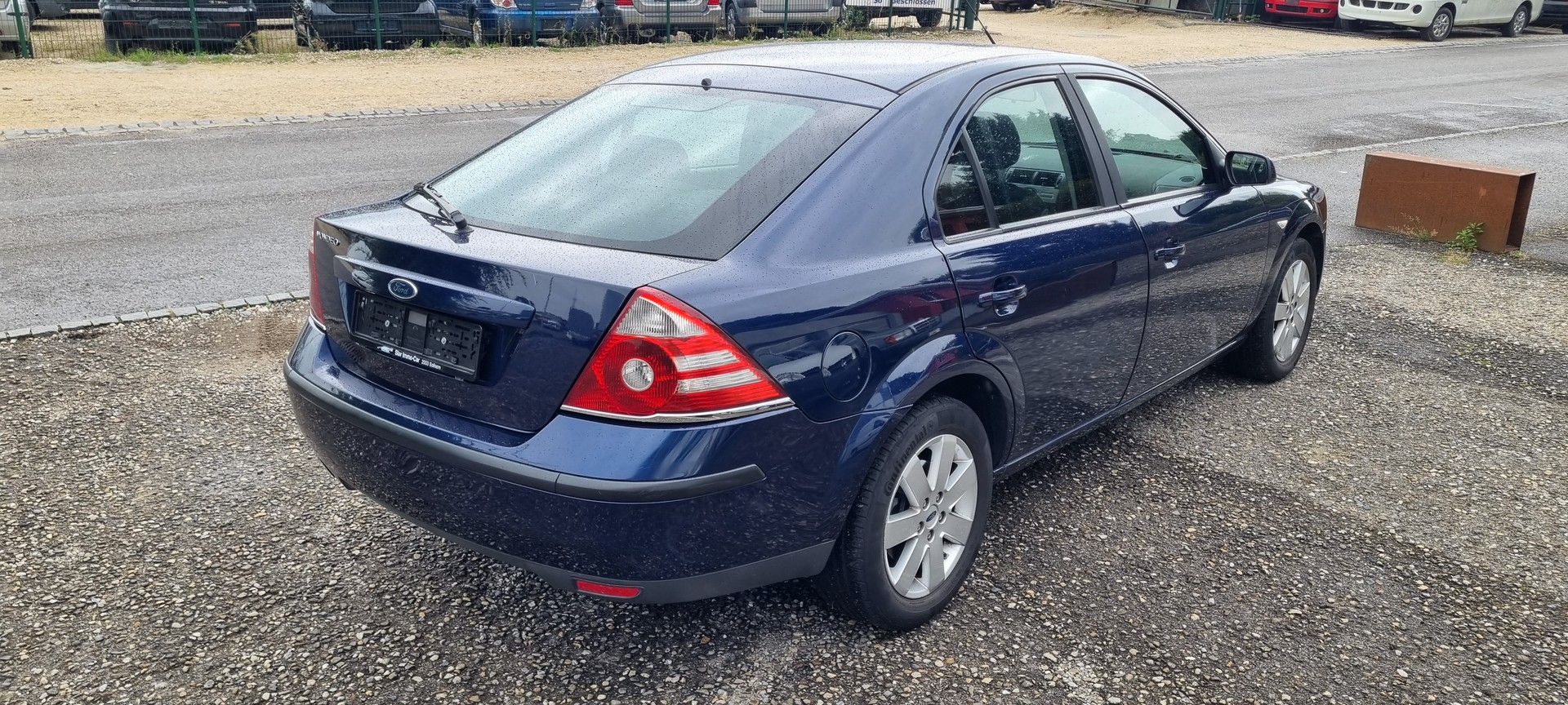 FORD Mondeo 2.0i 16V Ghia-image-6