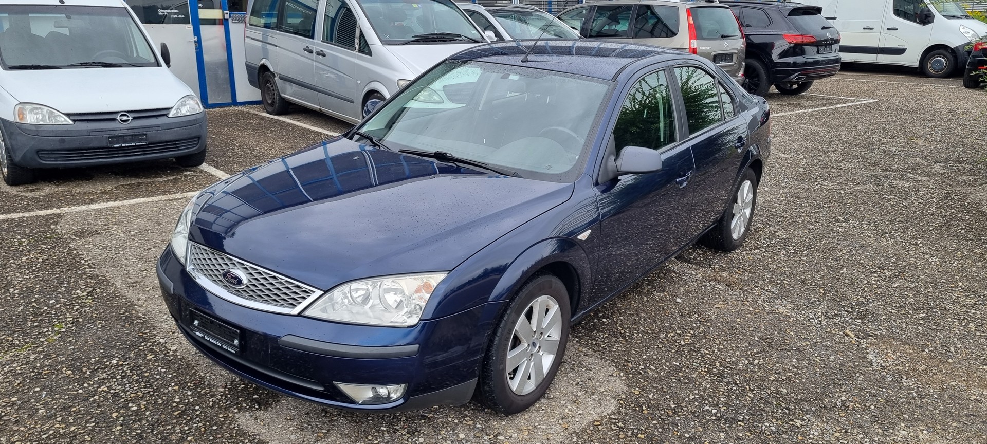FORD Mondeo 2.0i 16V Ghia