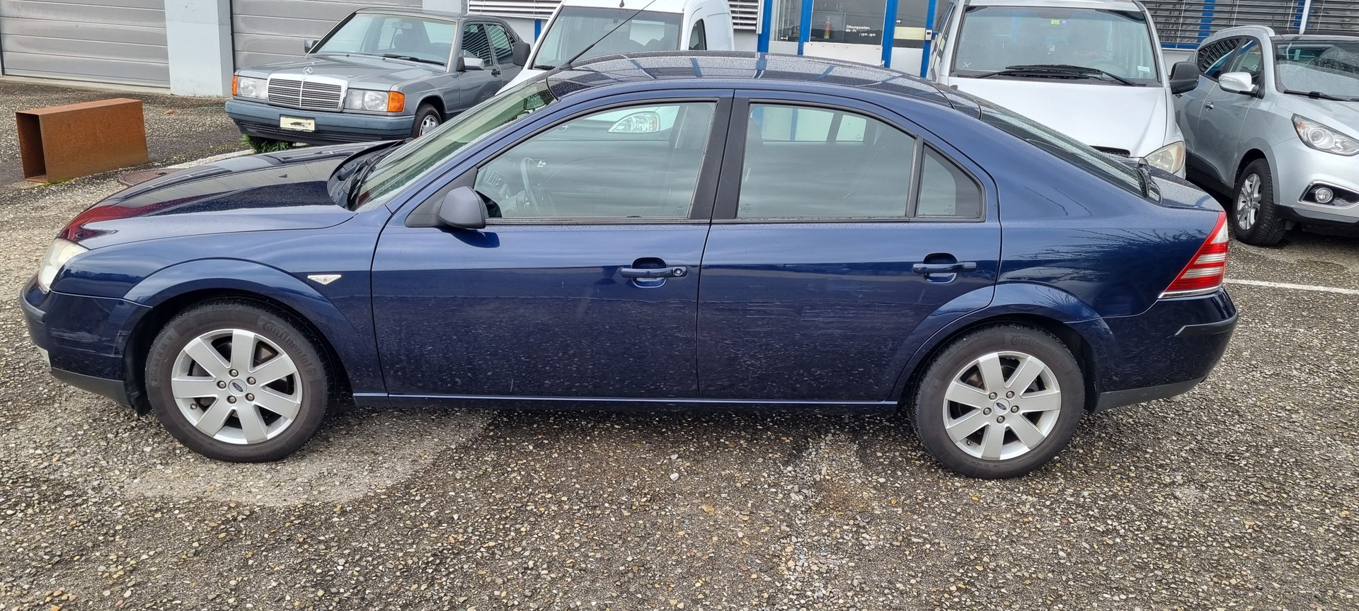 FORD Mondeo 2.0i 16V Ghia-image-3