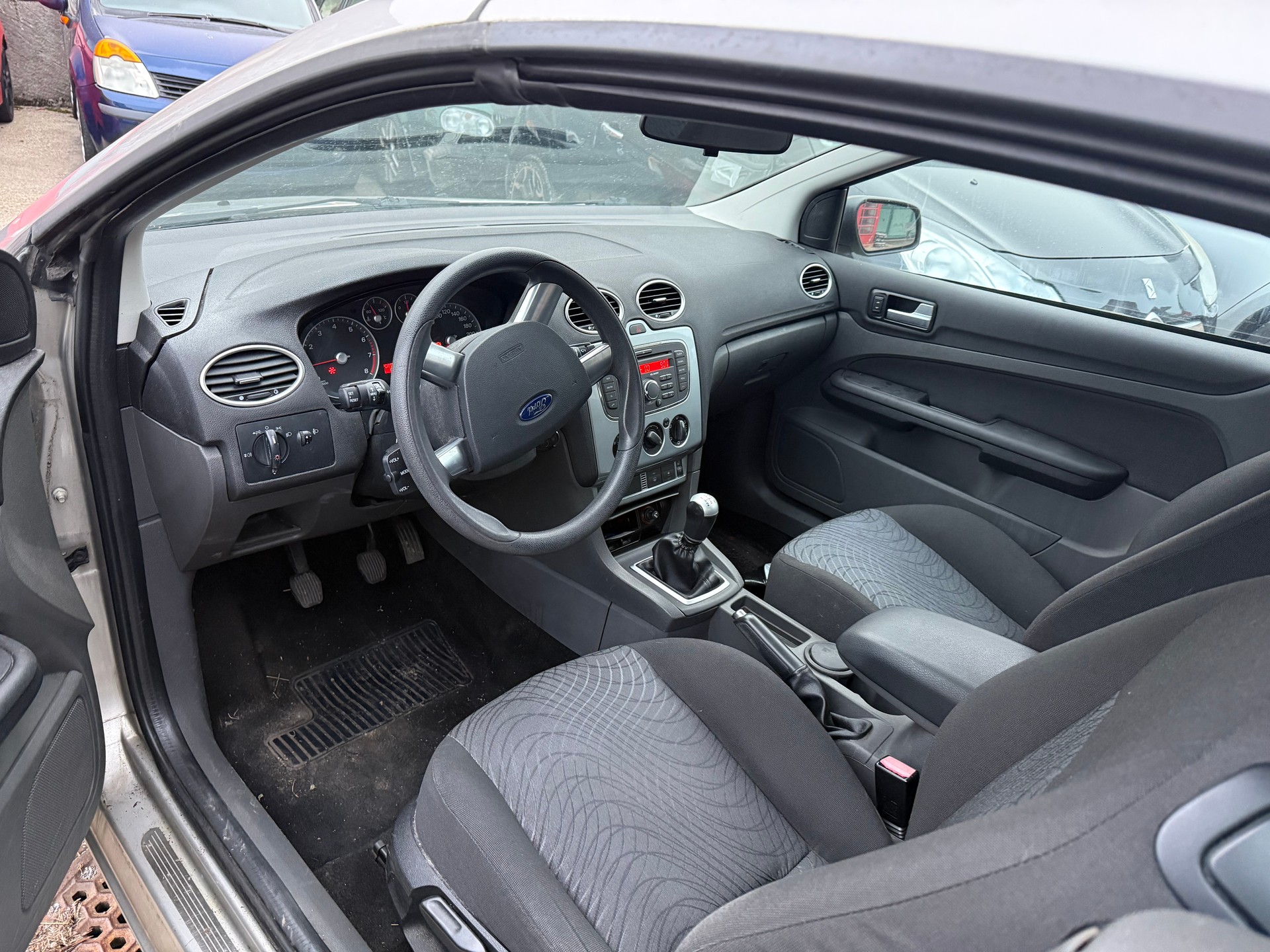FORD Focus CC 1.6i Ambiente-showroom-element-3