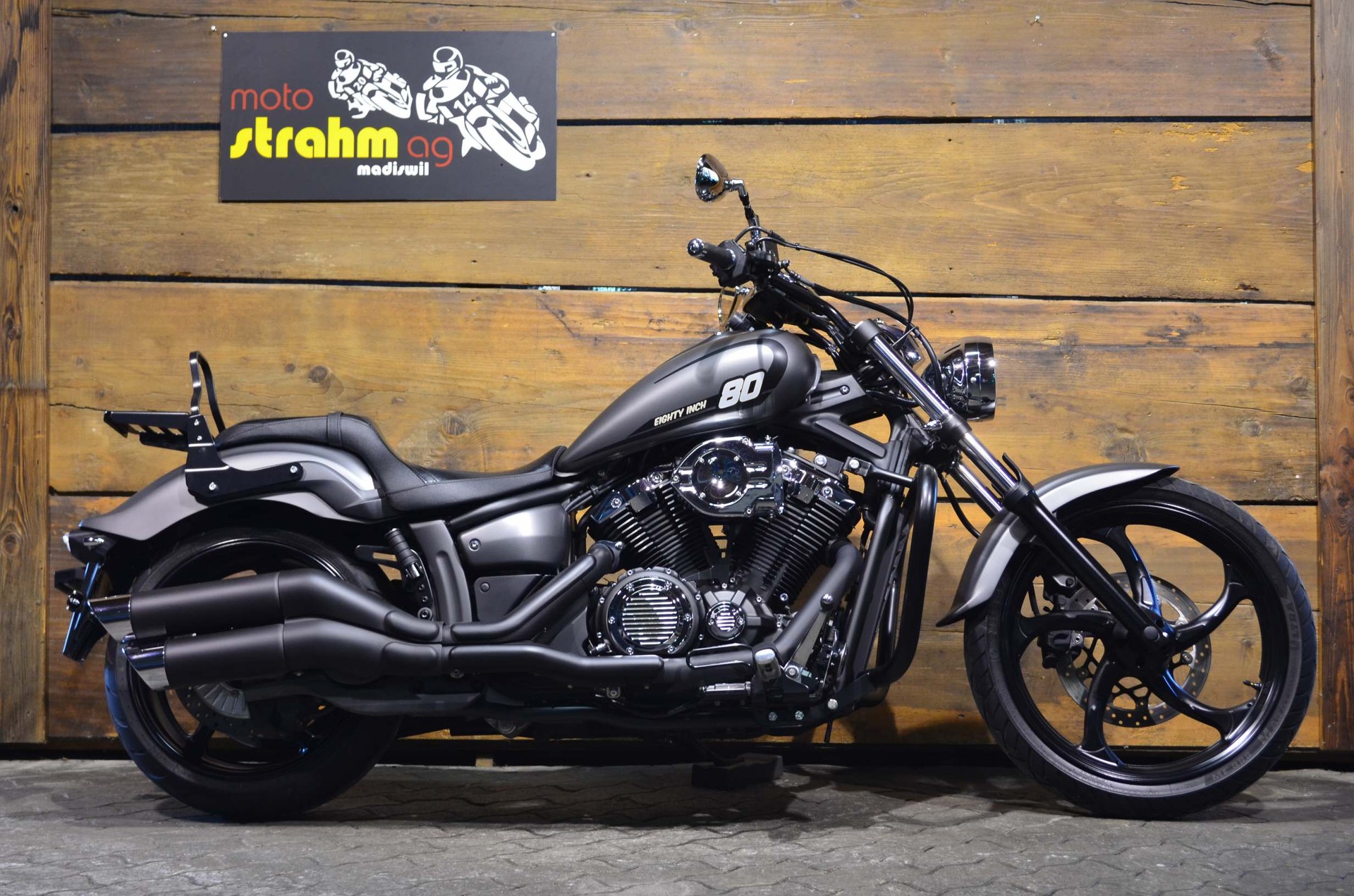 YAMAHA XVS 1300 CU Custom-image-1