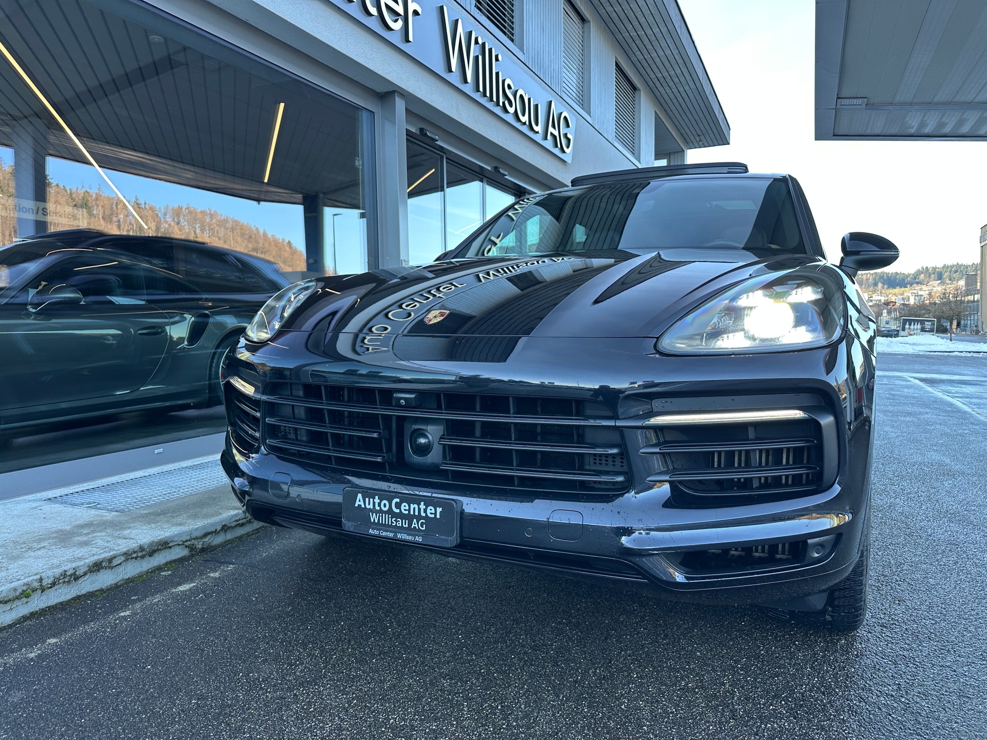 PORSCHE Cayenne S-showroom-element-2