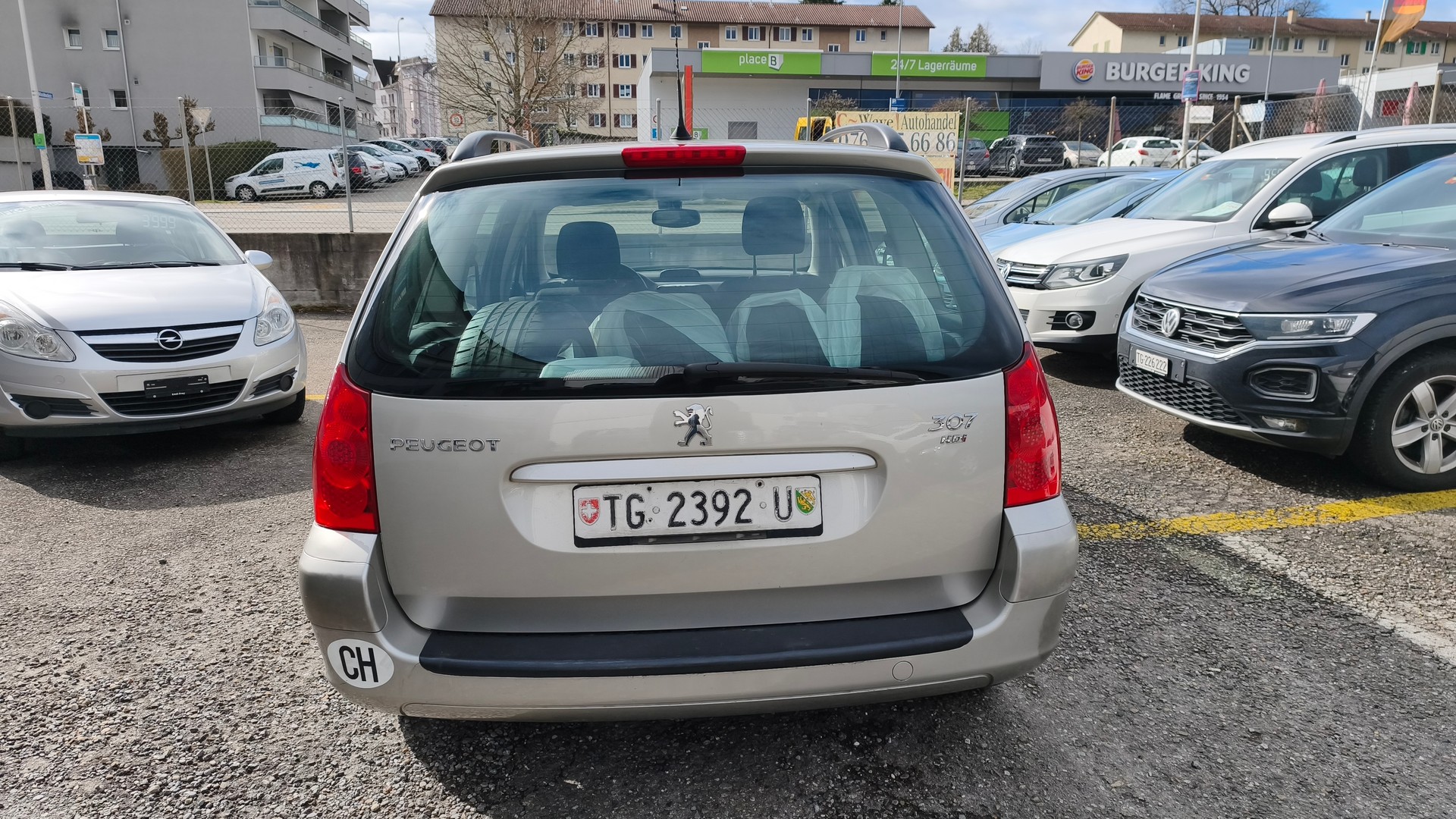 PEUGEOT 307 SW 2.0 HDI Black&Silver Edition-image-4