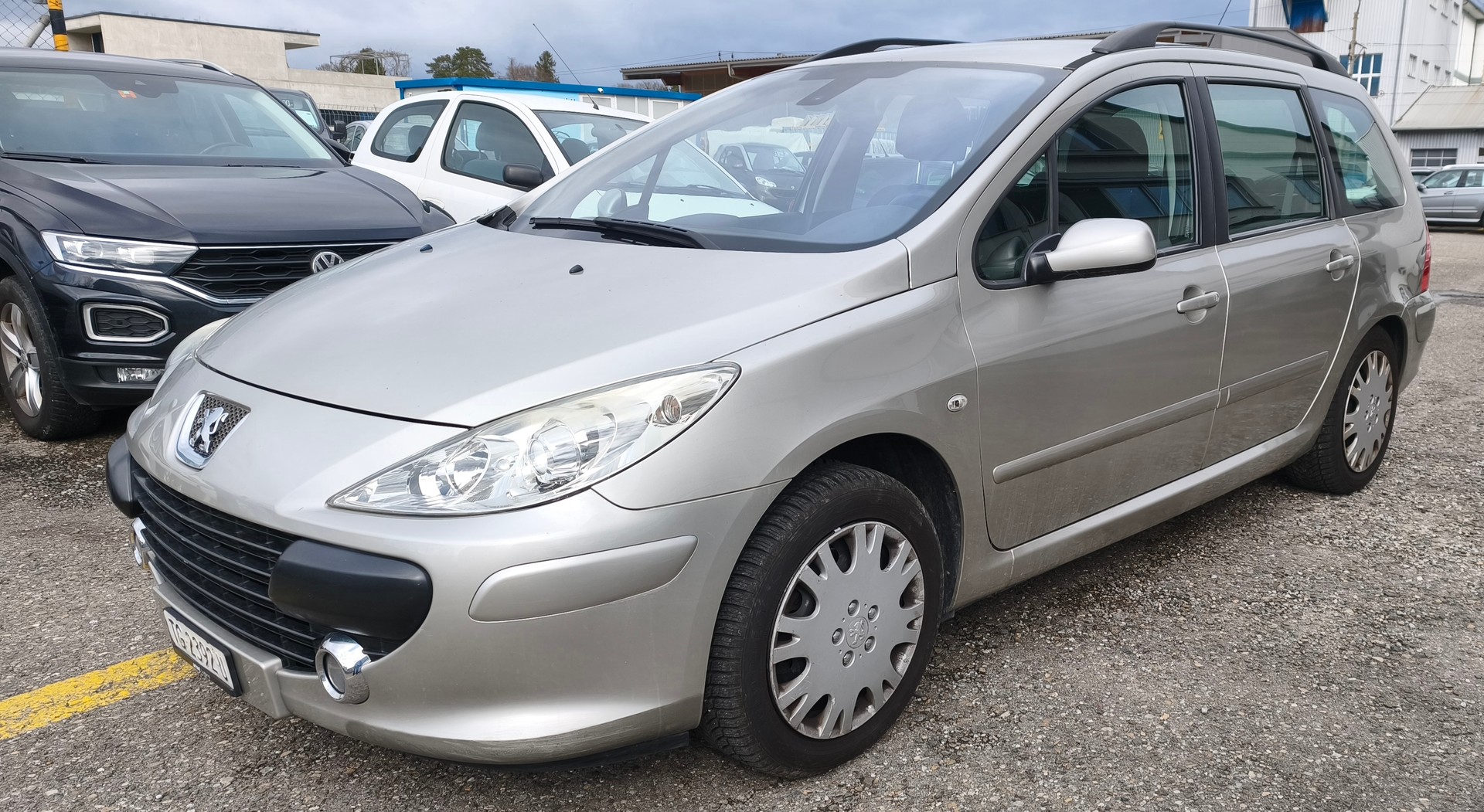 PEUGEOT 307 SW 2.0 HDI Black&Silver Edition-image-1