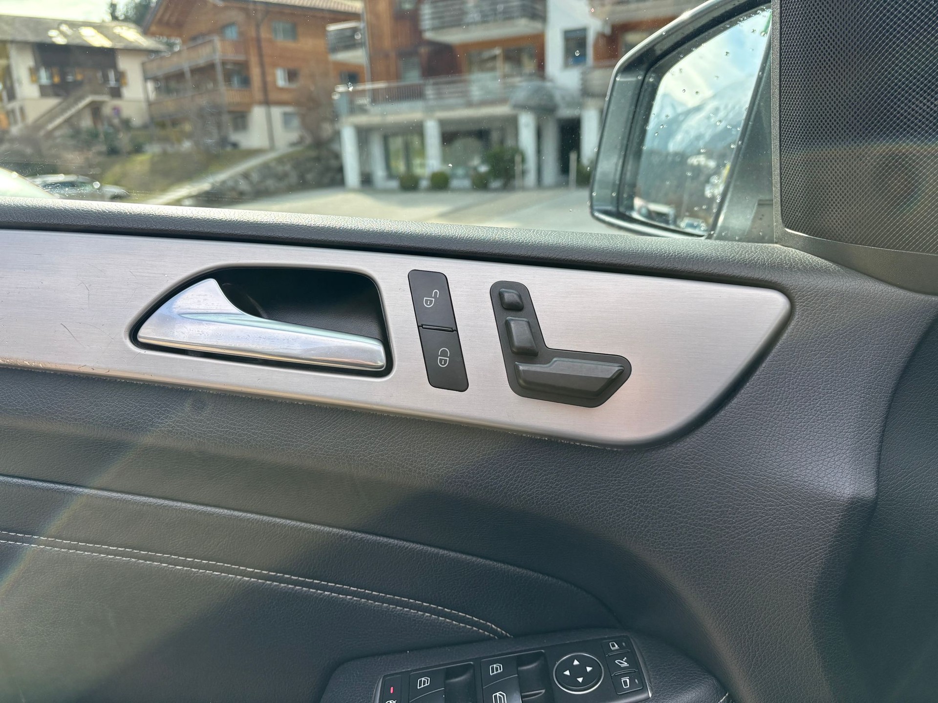 MERCEDES-BENZ ML 350 BlueTEC Exec. 4M-image-7