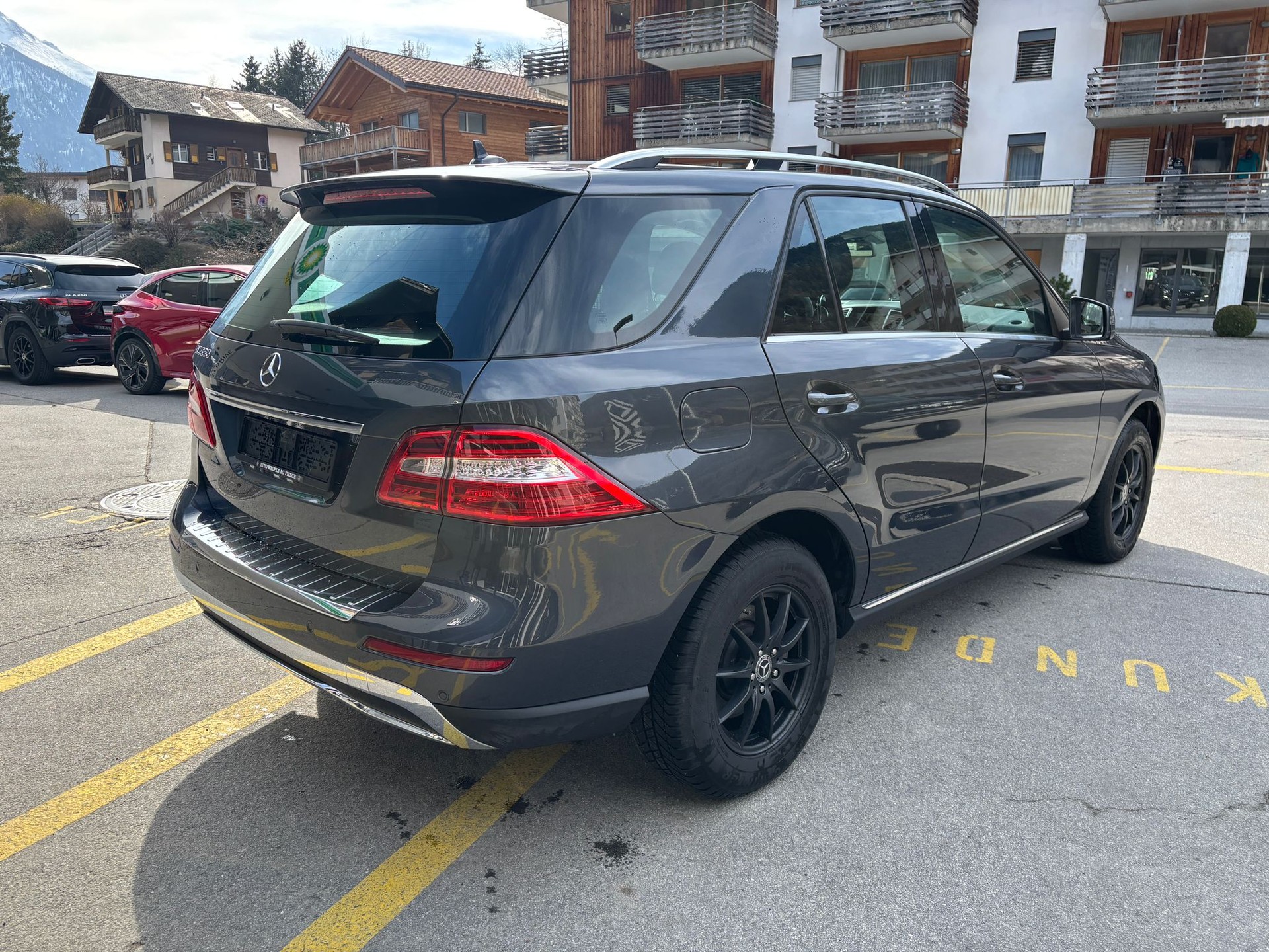 MERCEDES-BENZ ML 350 BlueTEC Exec. 4M-showroom-element-2