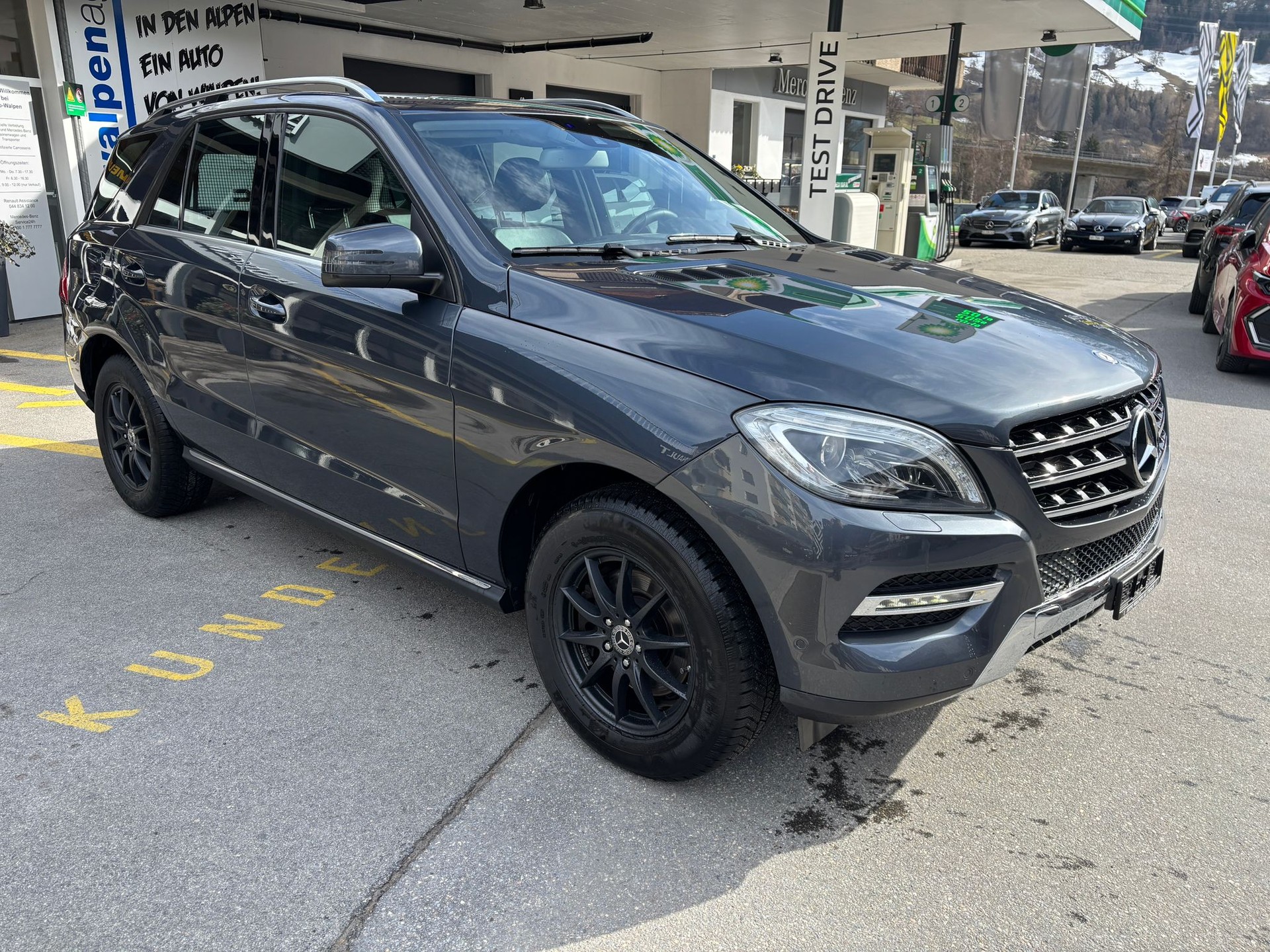 MERCEDES-BENZ ML 350 BlueTEC Exec. 4M-showroom-element-1