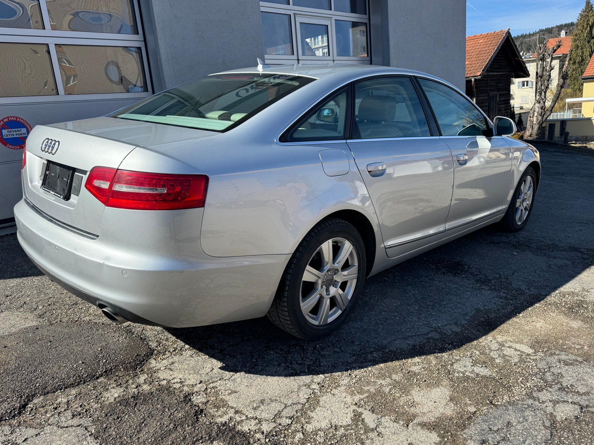 AUDI A6 Limousine 4.2 V8 FSI quattro tiptronic-image-3