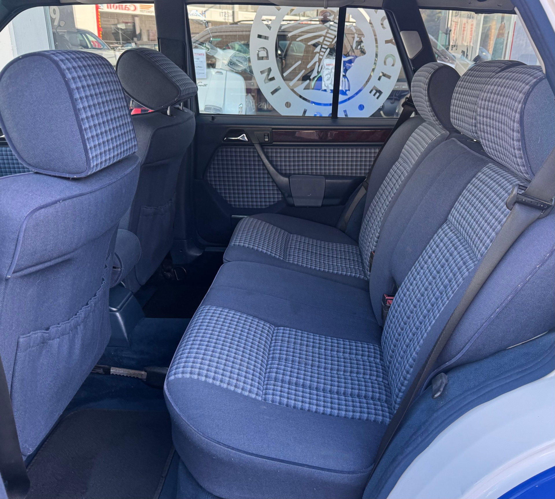 MERCEDES-BENZ E 280 Business Automatic-image-9