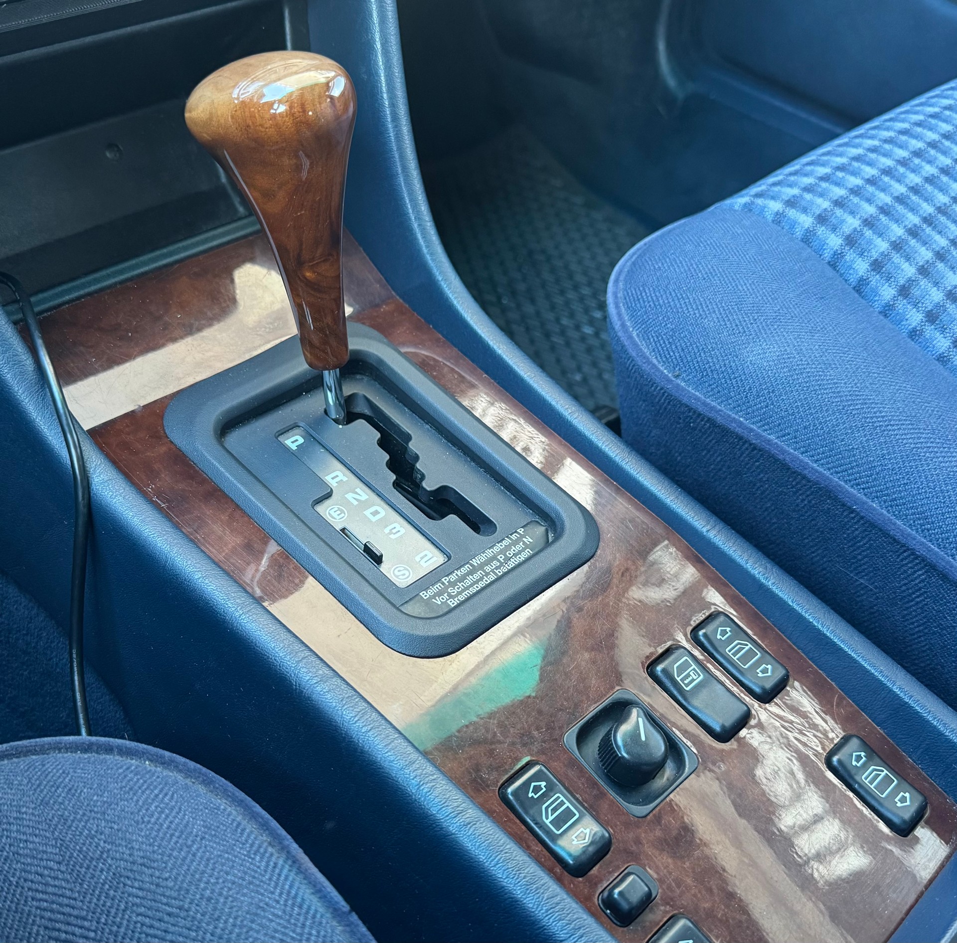 MERCEDES-BENZ E 280 Business Automatic-image-13
