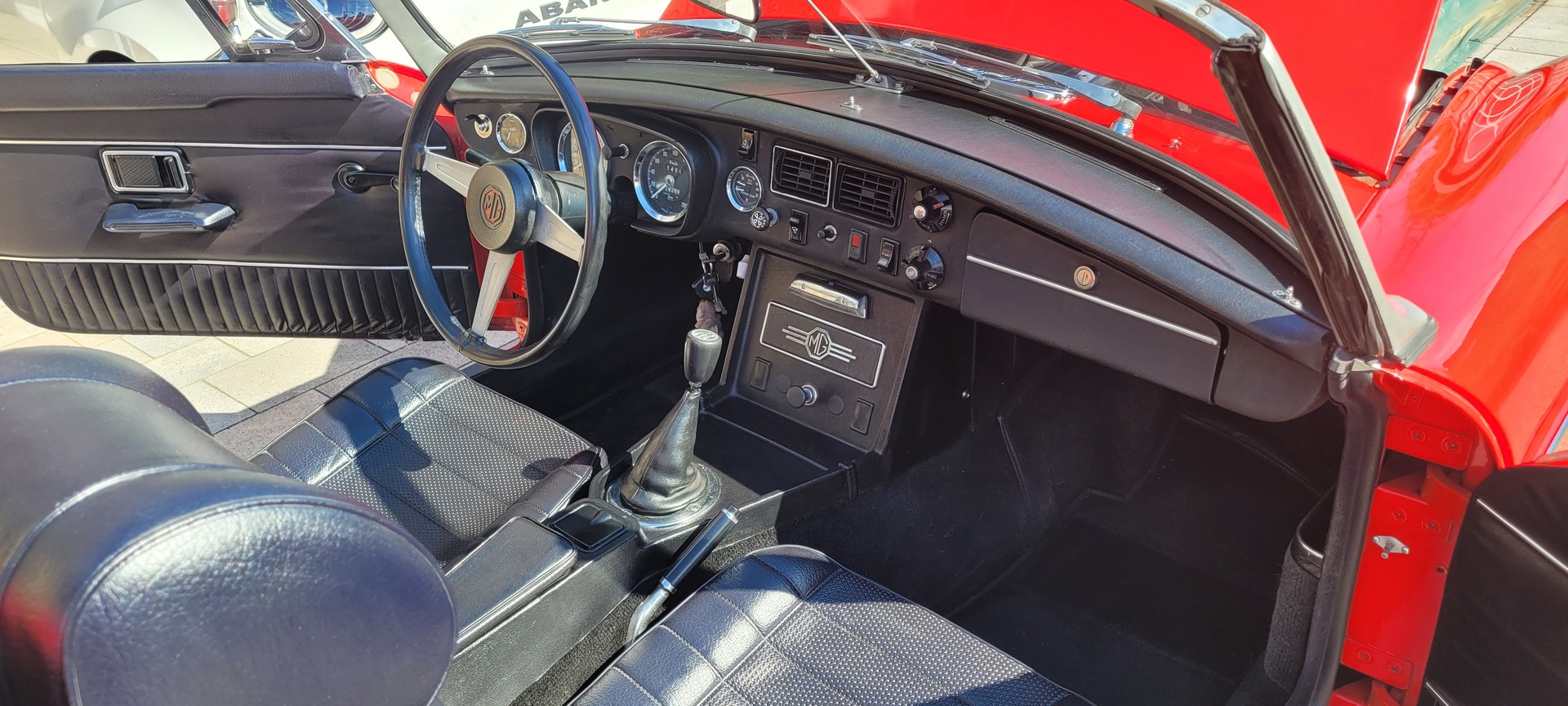MG MGB Cabrio-image-12