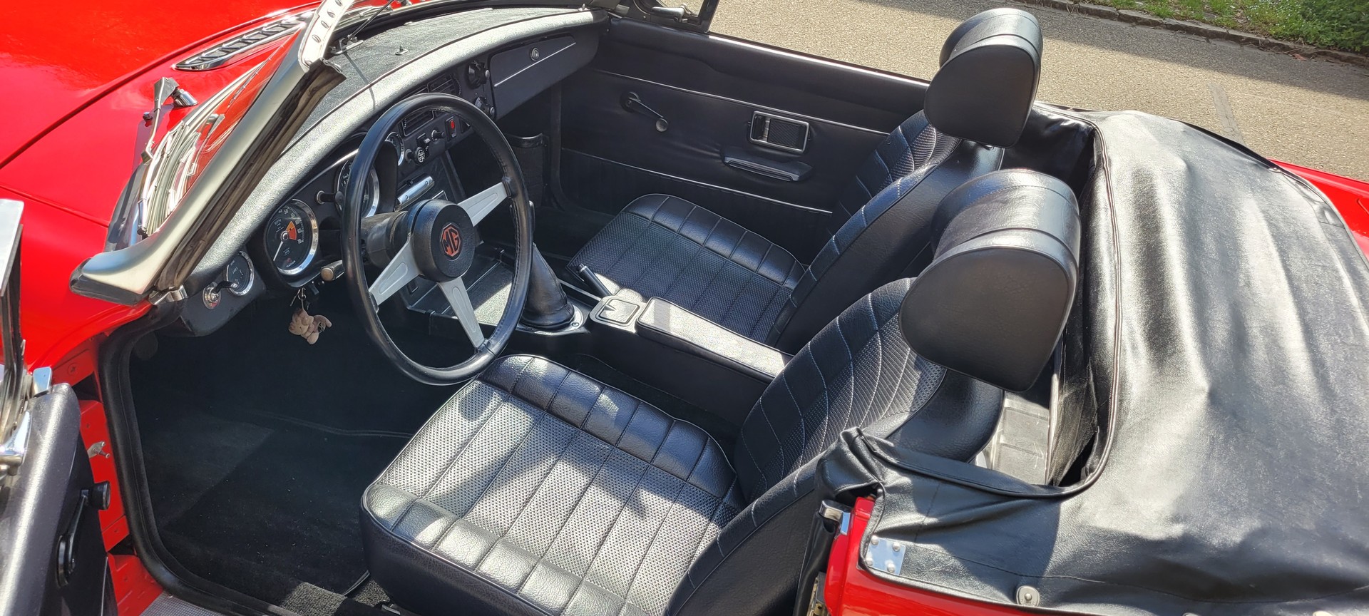 MG MGB Cabrio-image-15