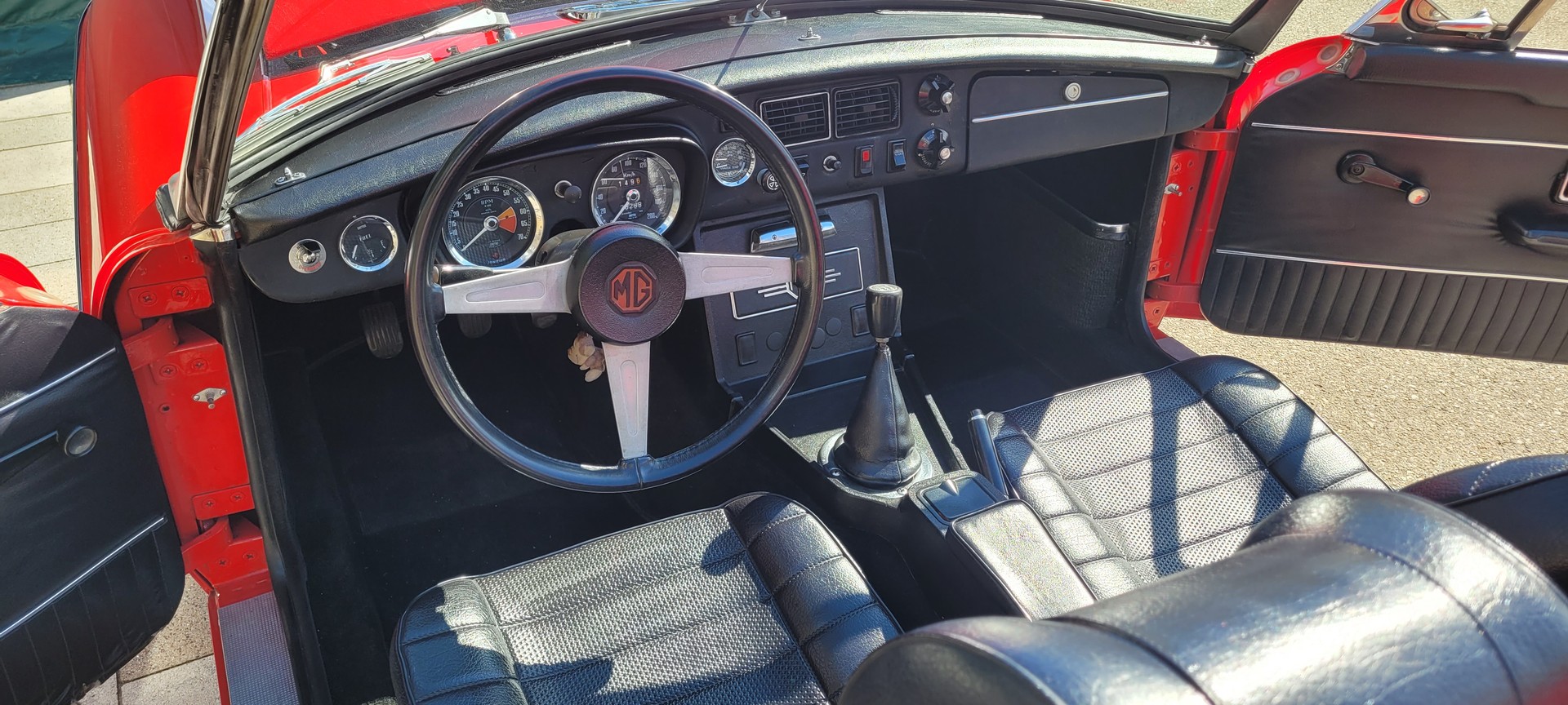 MG MGB Cabrio-image-11