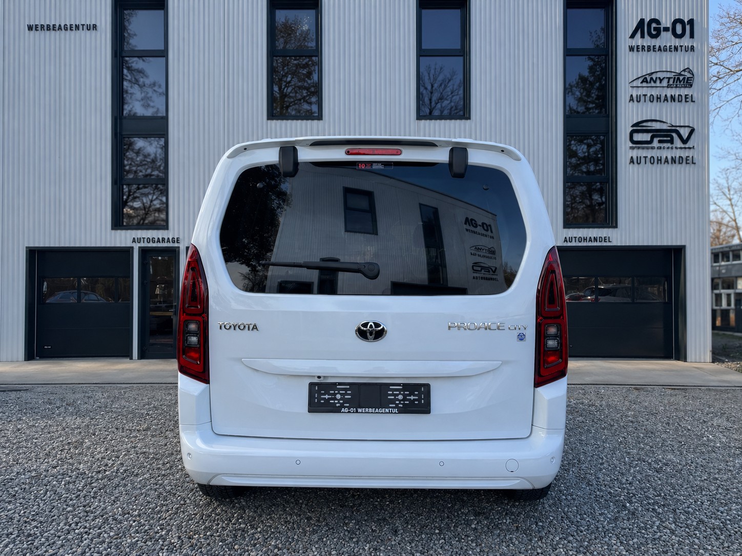 TOYOTA Proace City Verso 1.2 Style Medium Automatik-image-3