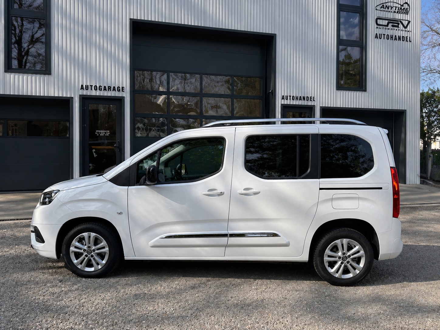 TOYOTA Proace City Verso 1.2 Style Medium Automatik-image-2