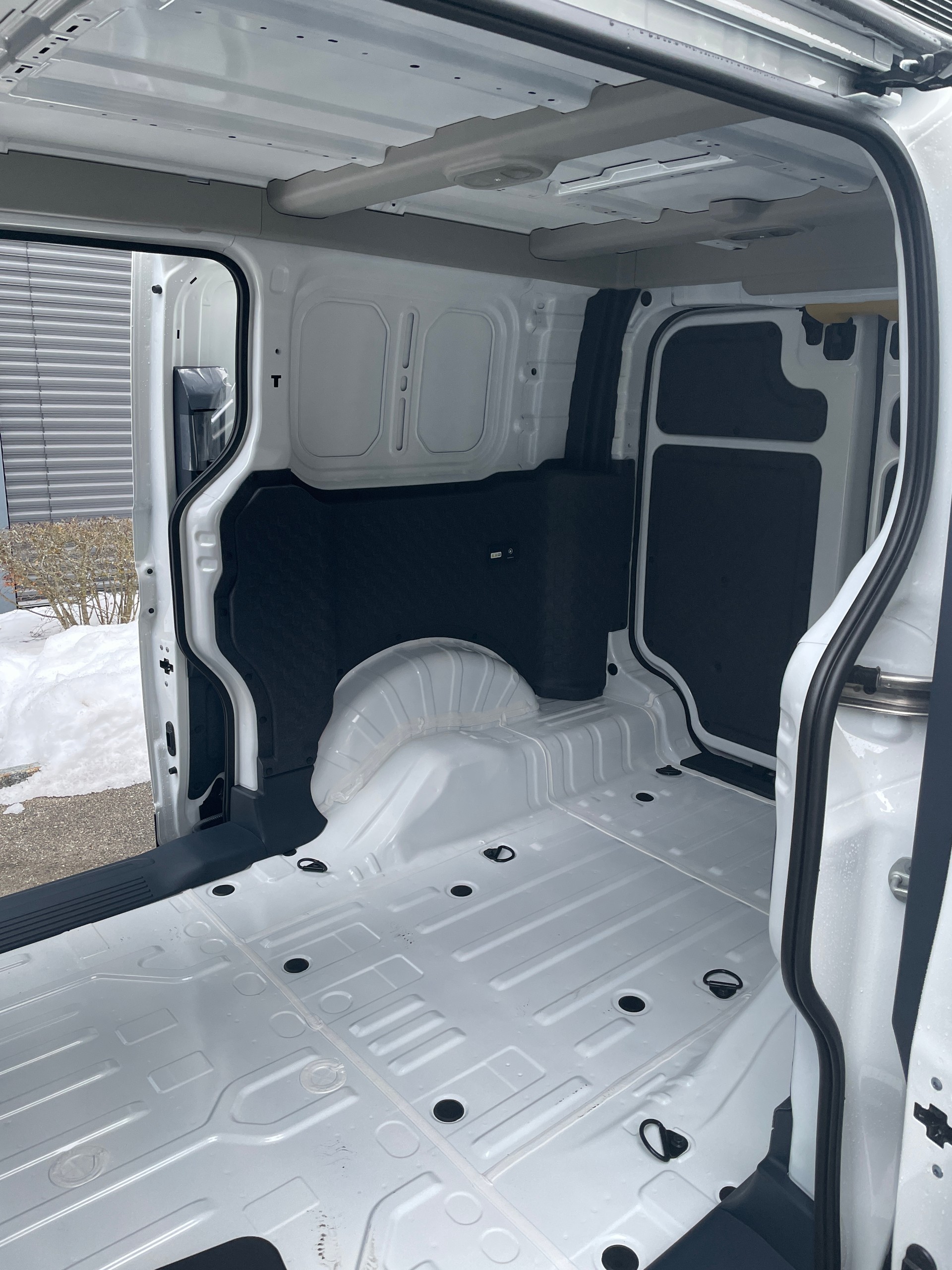 KIA PV5 Cargo 71.2 kWh Plus 2-Schiebetüren-image-9
