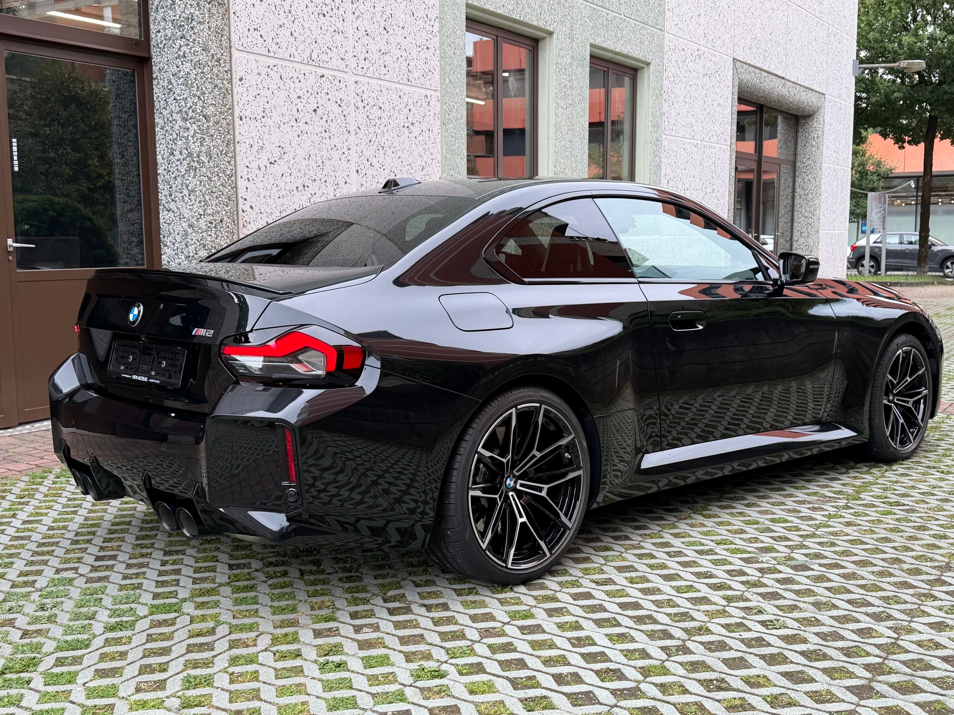 BMW M2 Steptronic-image-3