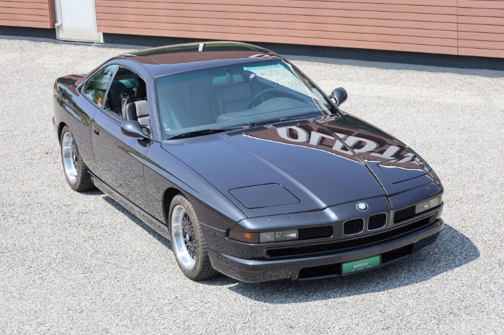 BMW CSi-image-10