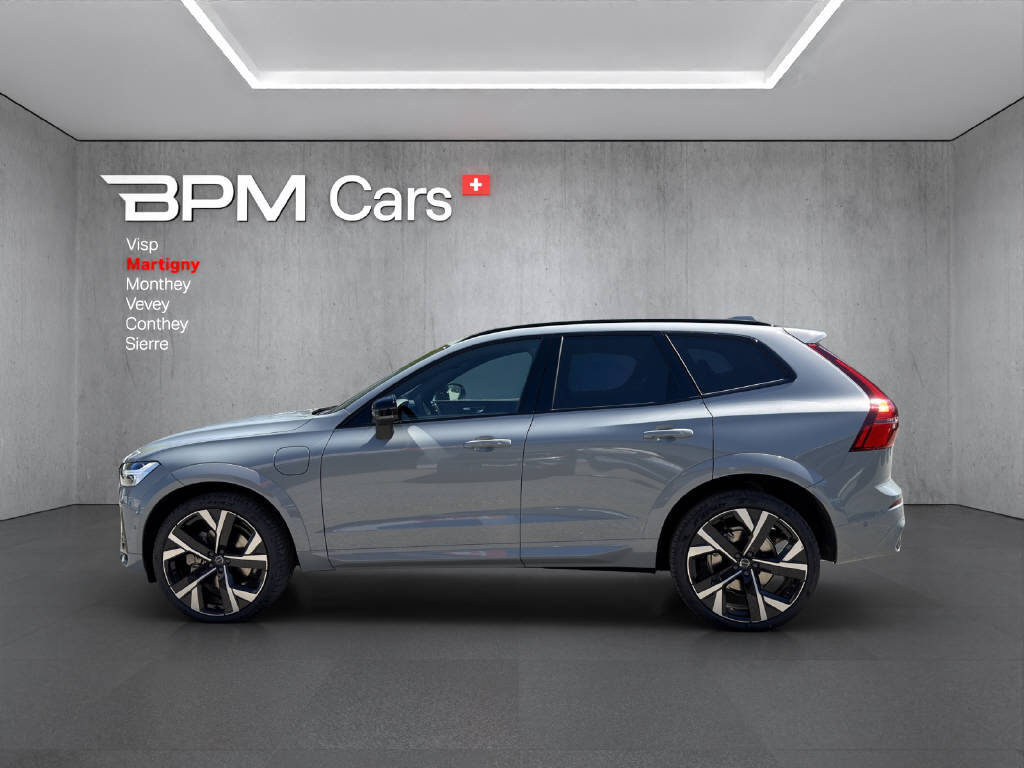 VOLVO XC60 2.0 T6 TE Black Edition eAWD-image-17