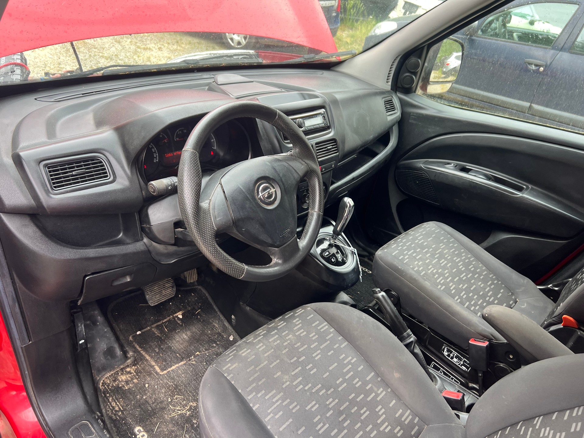 OPEL Combo 1.6 CDTI Easytronic 2.2 L1H1-image-8
