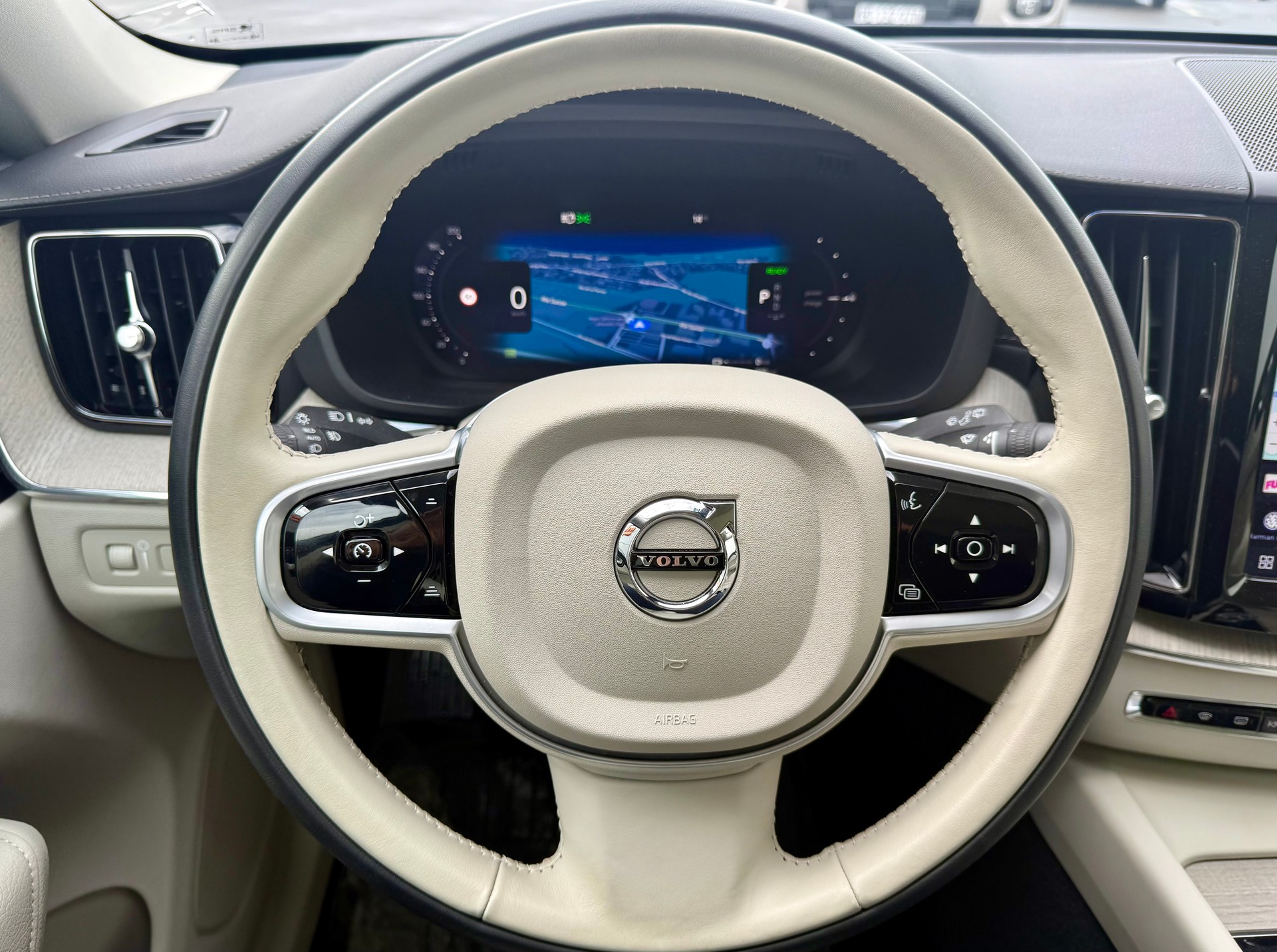 VOLVO XC60 T6 eAWD Inscription Geartronic-image-16
