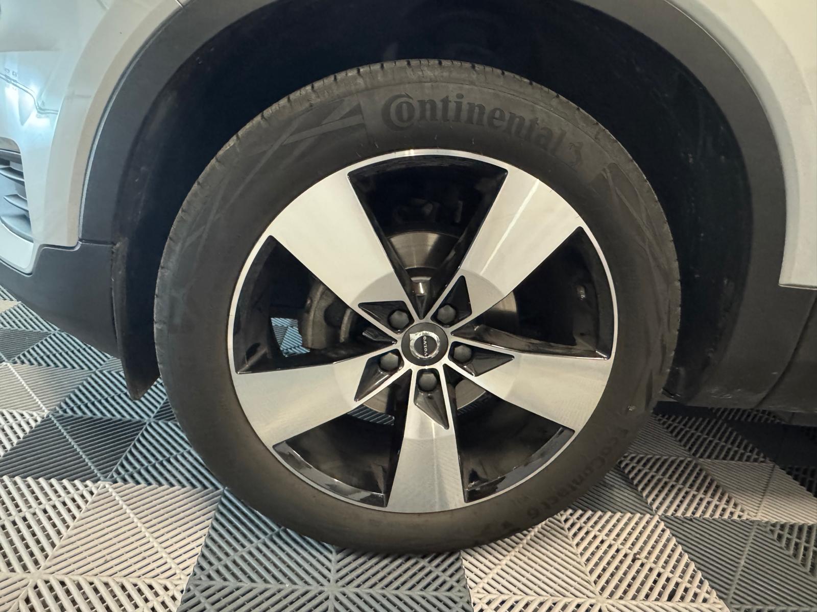 VOLVO XC40 T3 Momentum Geartronic-image-26