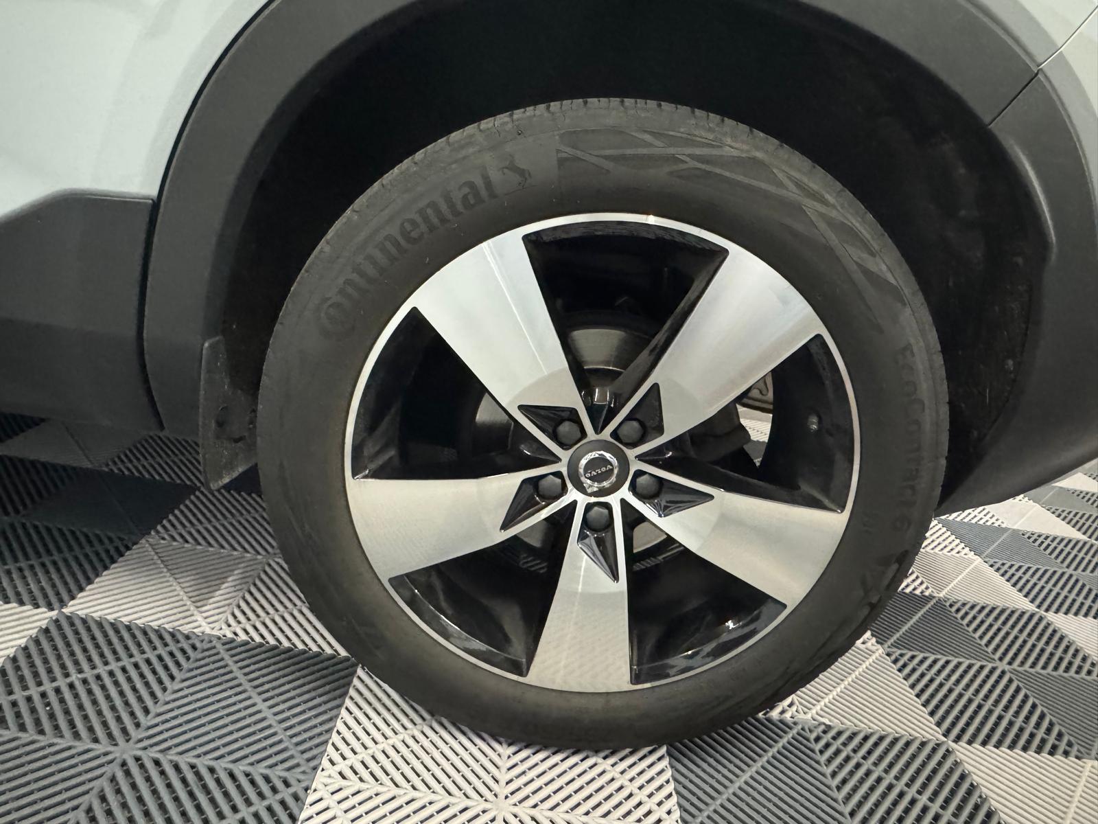 VOLVO XC40 T3 Momentum Geartronic-image-29