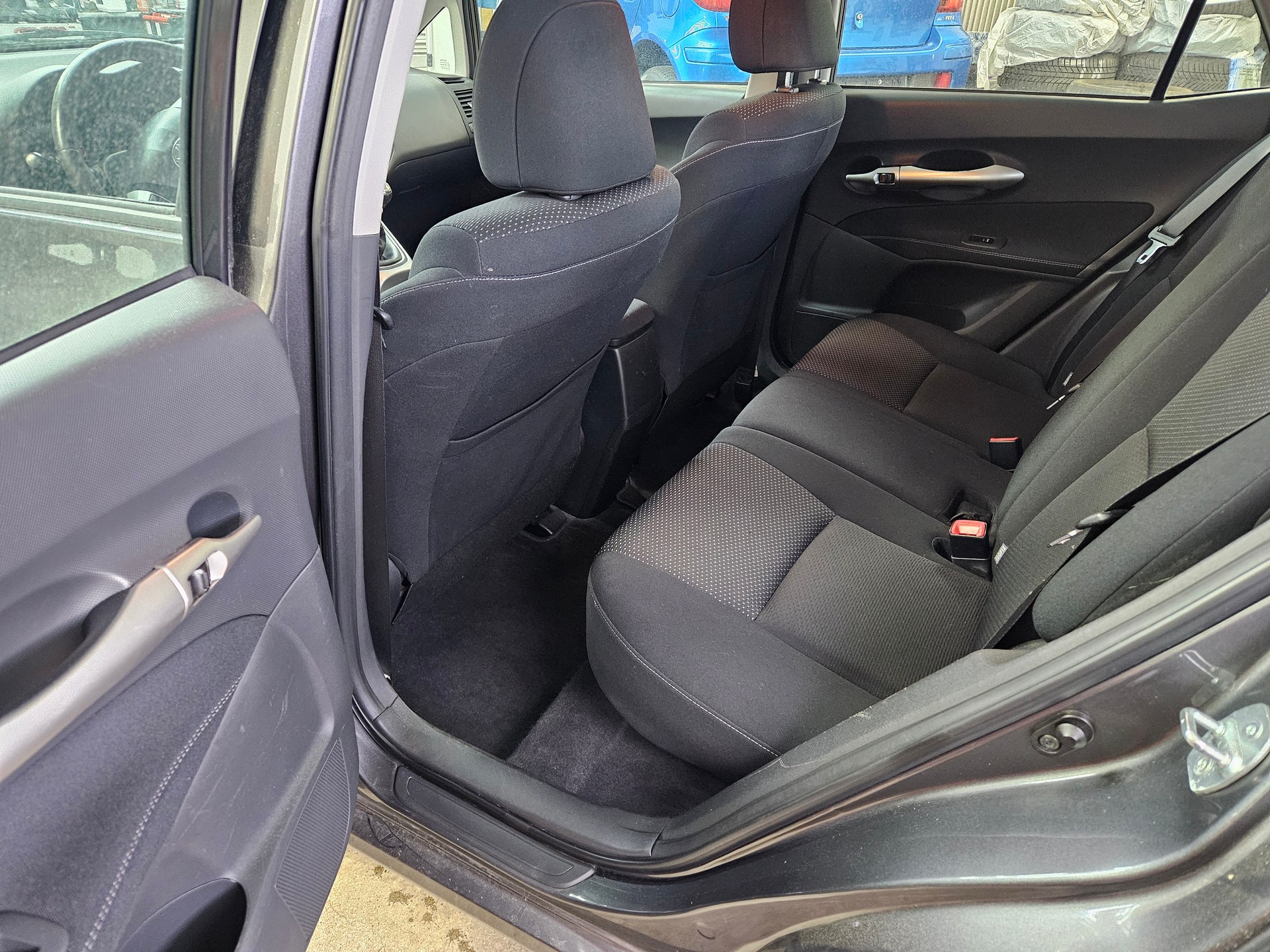 TOYOTA Auris 1.6 Linea Luna-image-8