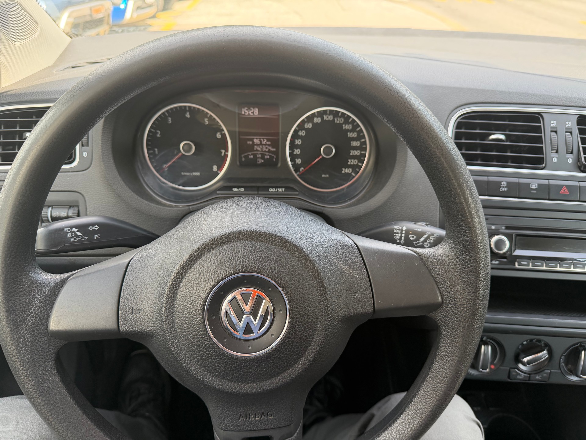 VW Polo 1.2 TSI Comfortline-image-11