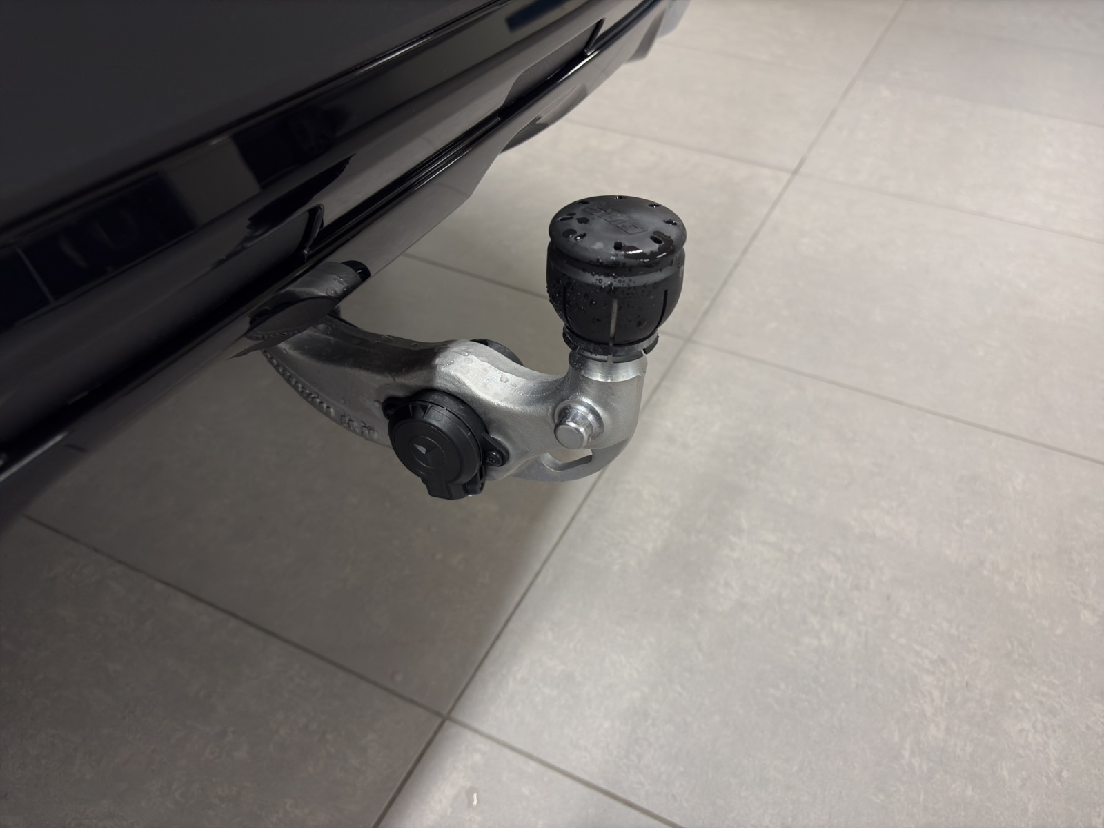 MERCEDES-BENZ GLC 200 4M-image-14