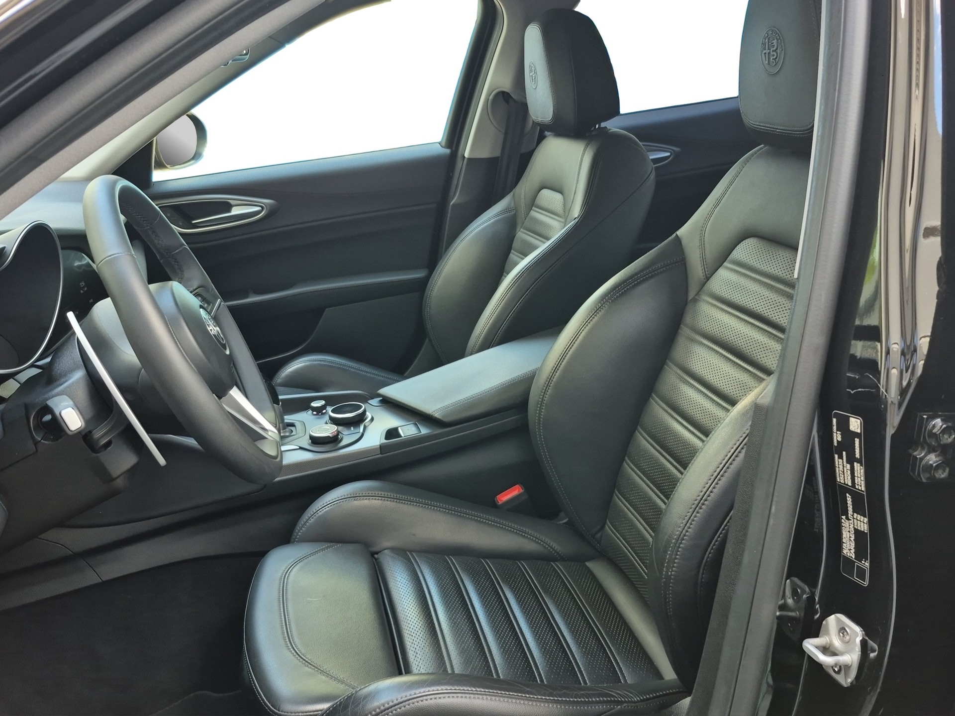 ALFA ROMEO Giulia 2.0 Veloce Q4 Automatic-image-9