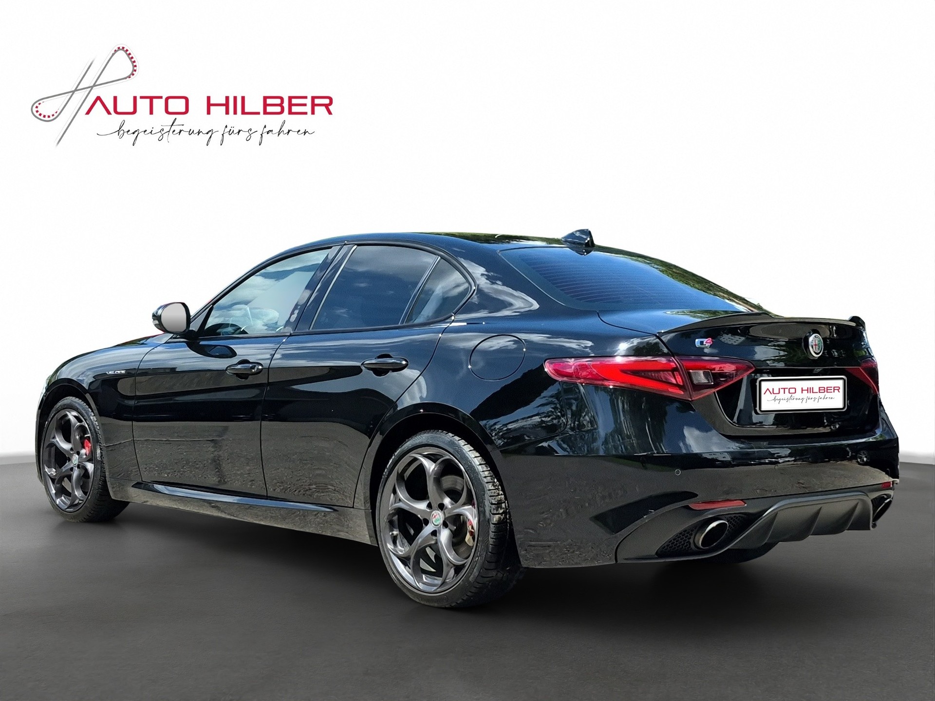ALFA ROMEO Giulia 2.0 Veloce Q4 Automatic-image-4
