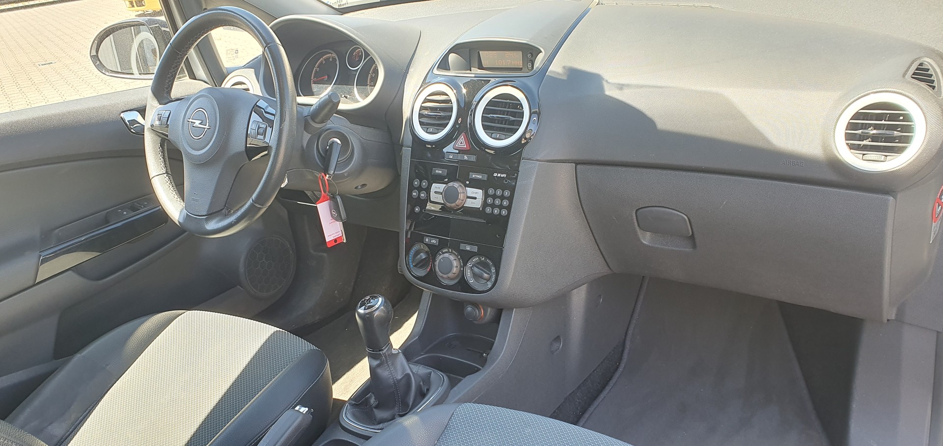 OPEL Corsa 1.4 TP Sport-image-3