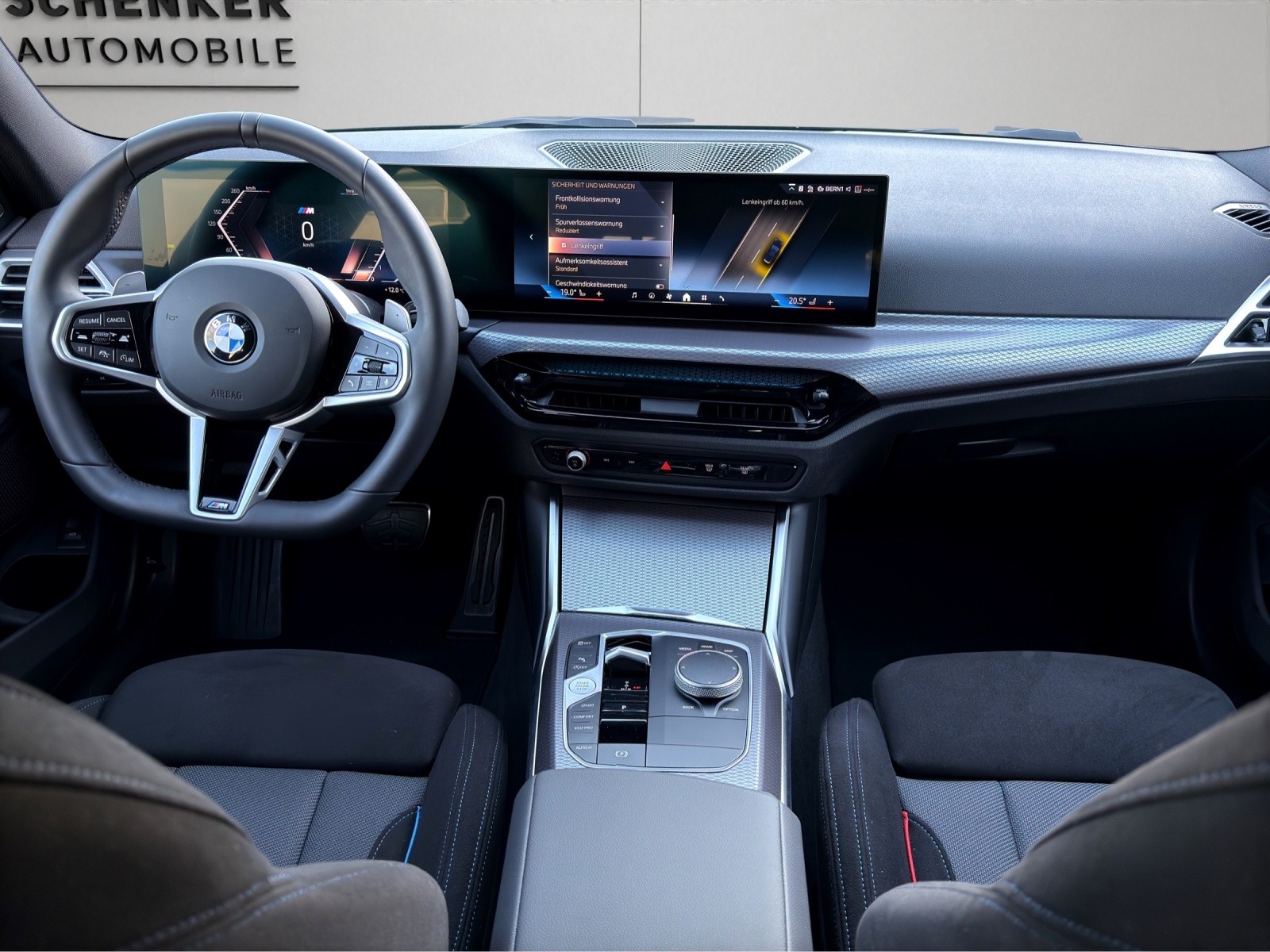 BMW 330i Touring xDrive Steptronic M Sport-image-13