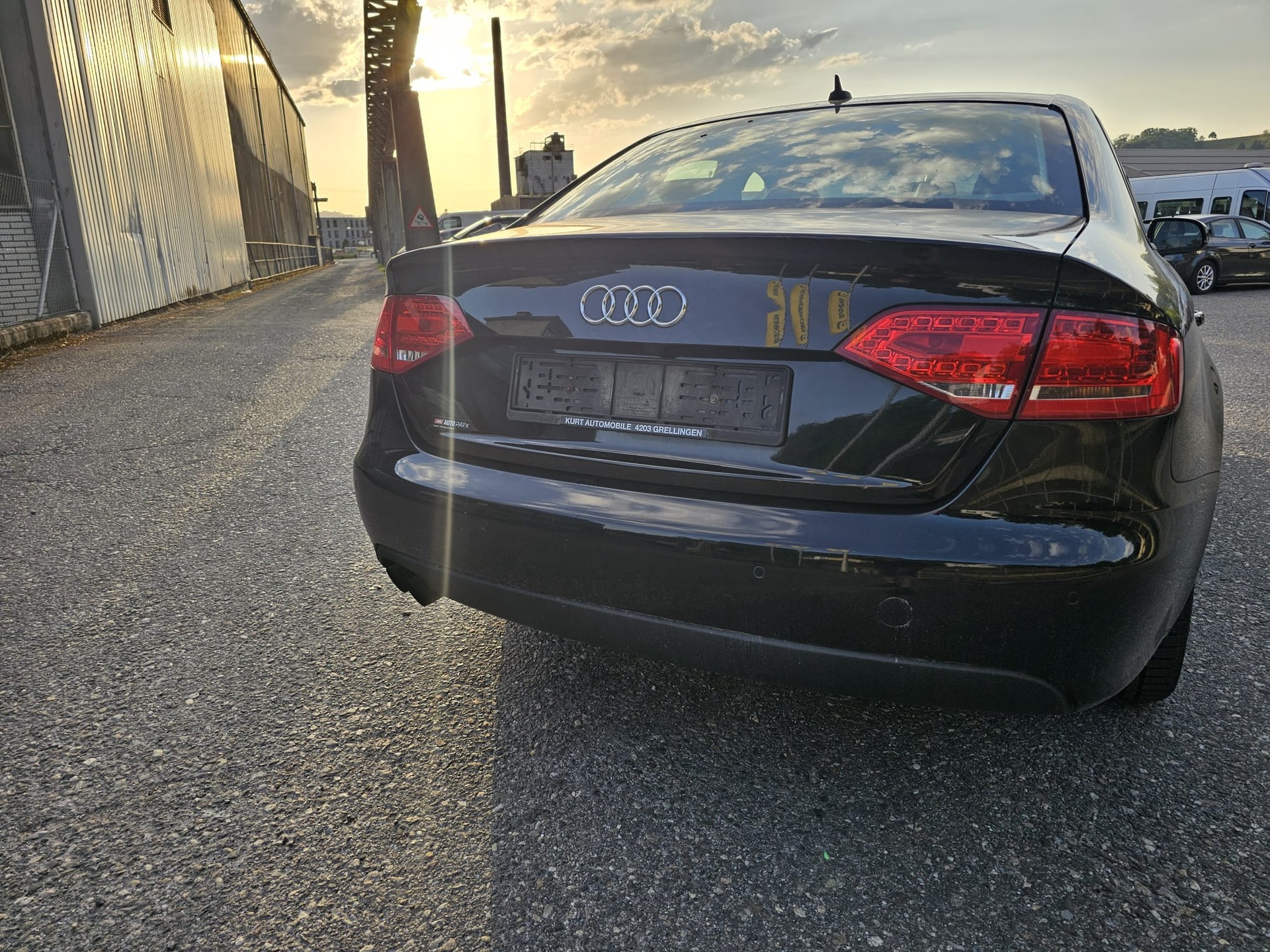 AUDI A4 Limousine 2.0 TFSI quattro-image-7