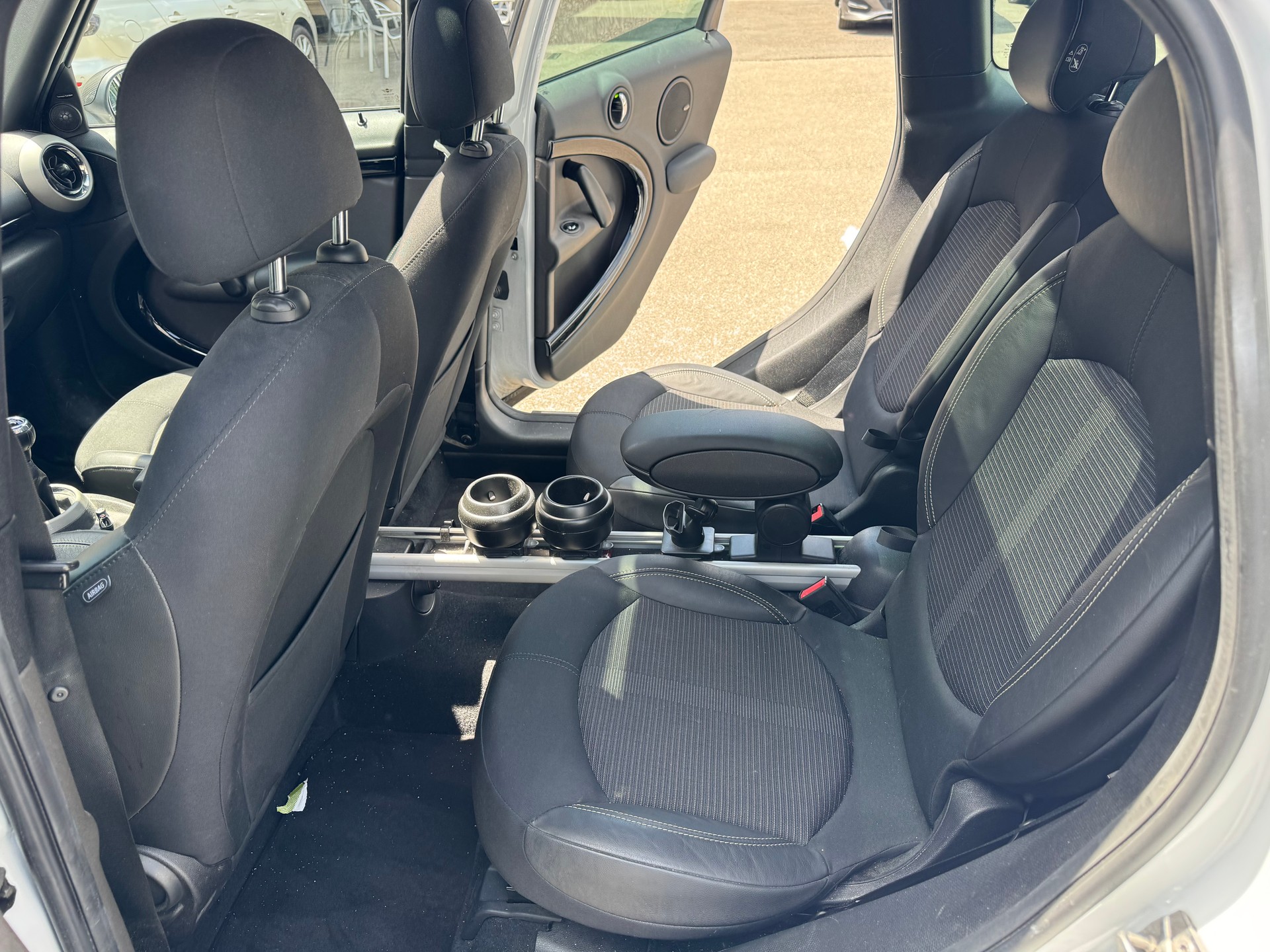 MINI Countryman Cooper S FWD-image-10