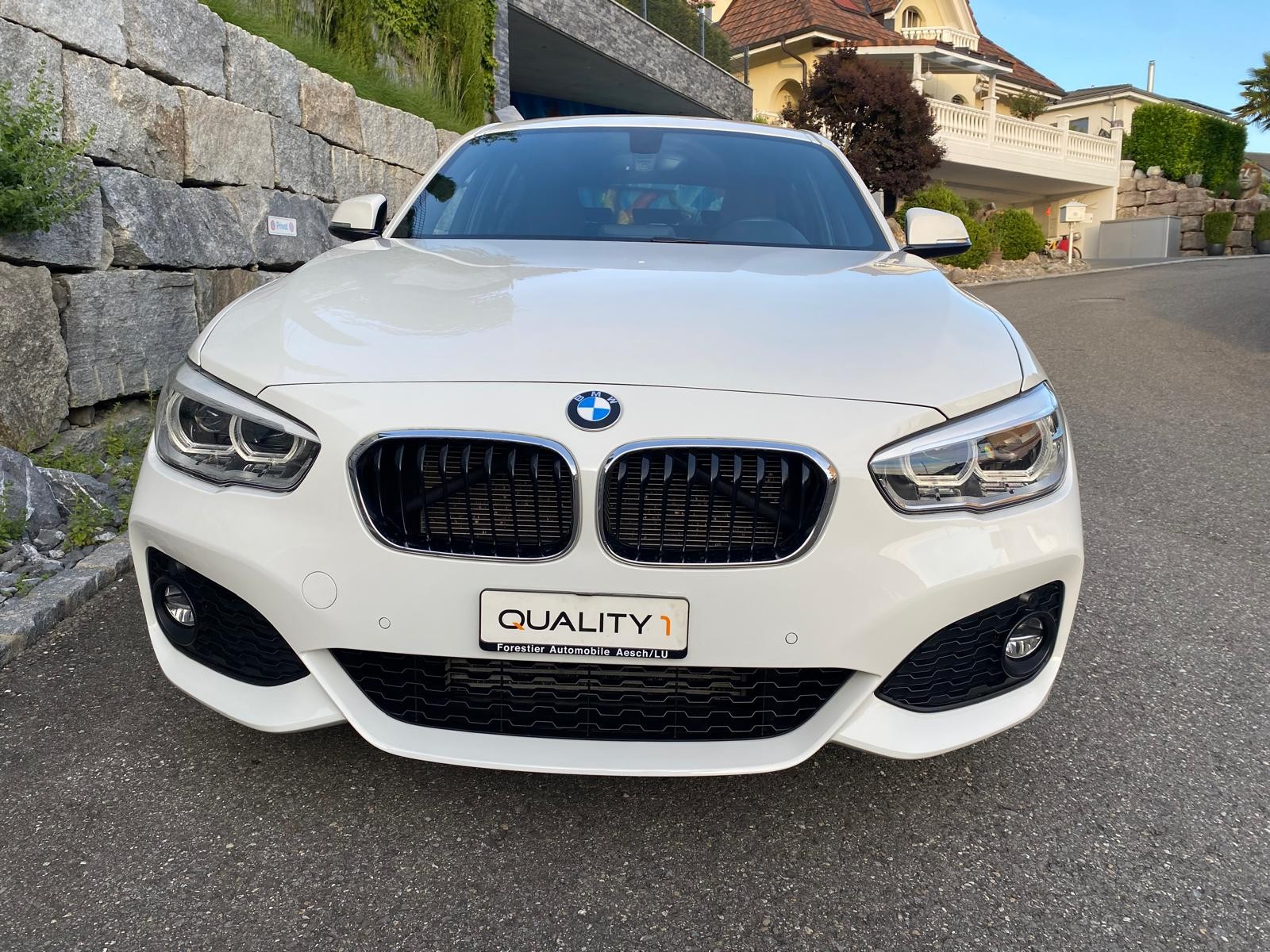 BMW 120d xDrive M Sport Steptronic-image-4