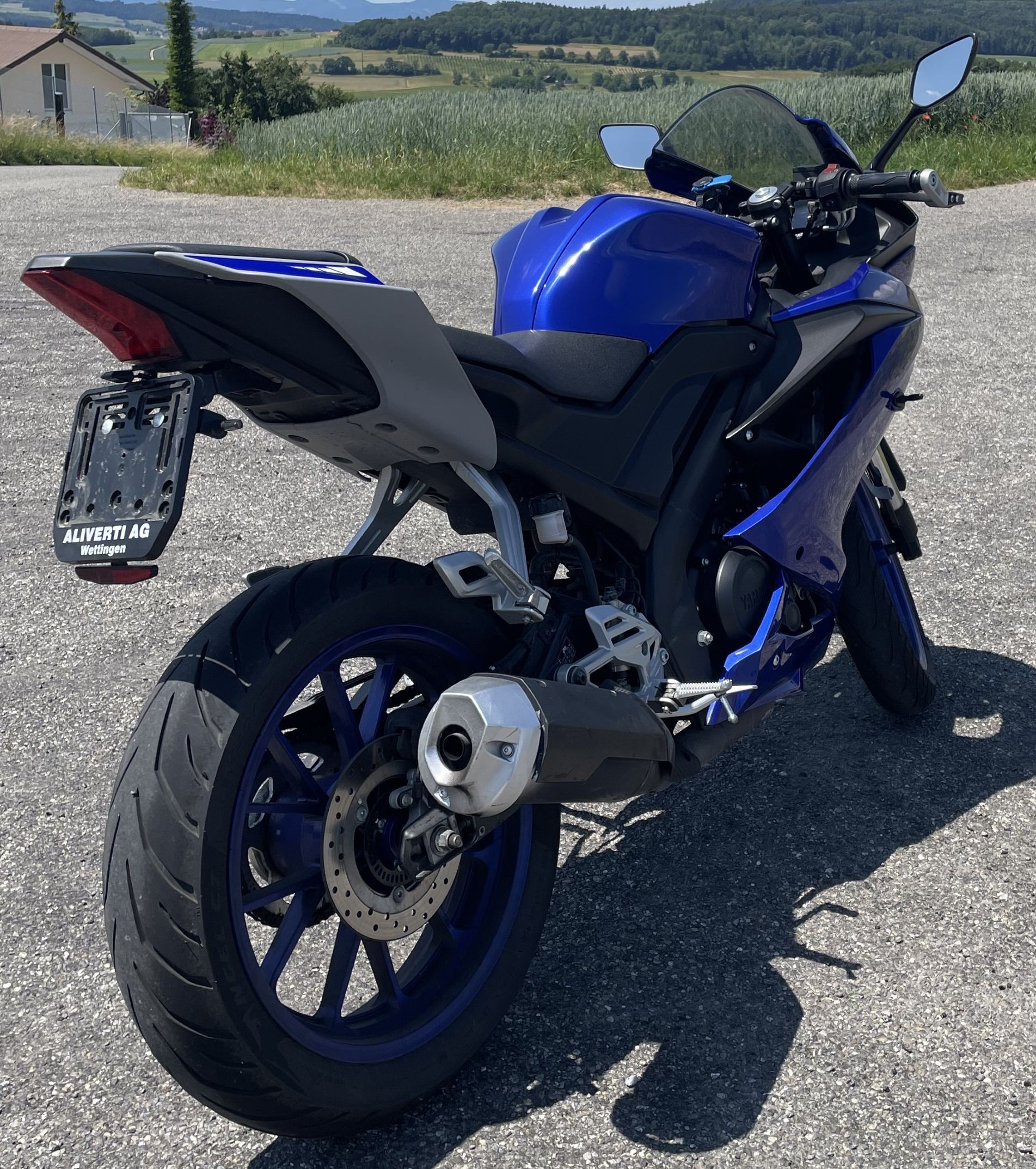 YAMAHA R 125-image-4