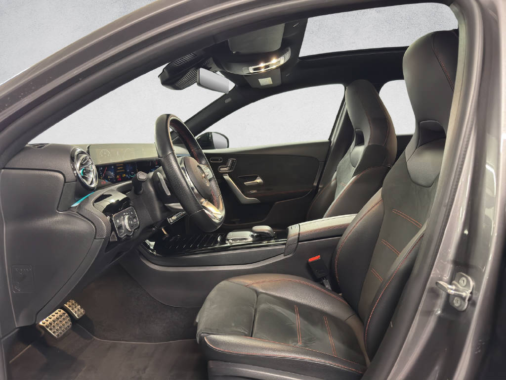 MERCEDES-BENZ A 250 e AMG Line-image-9