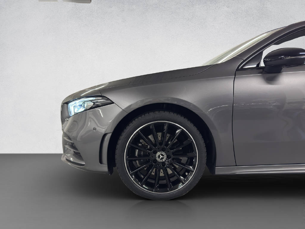MERCEDES-BENZ A 250 e AMG Line-image-6