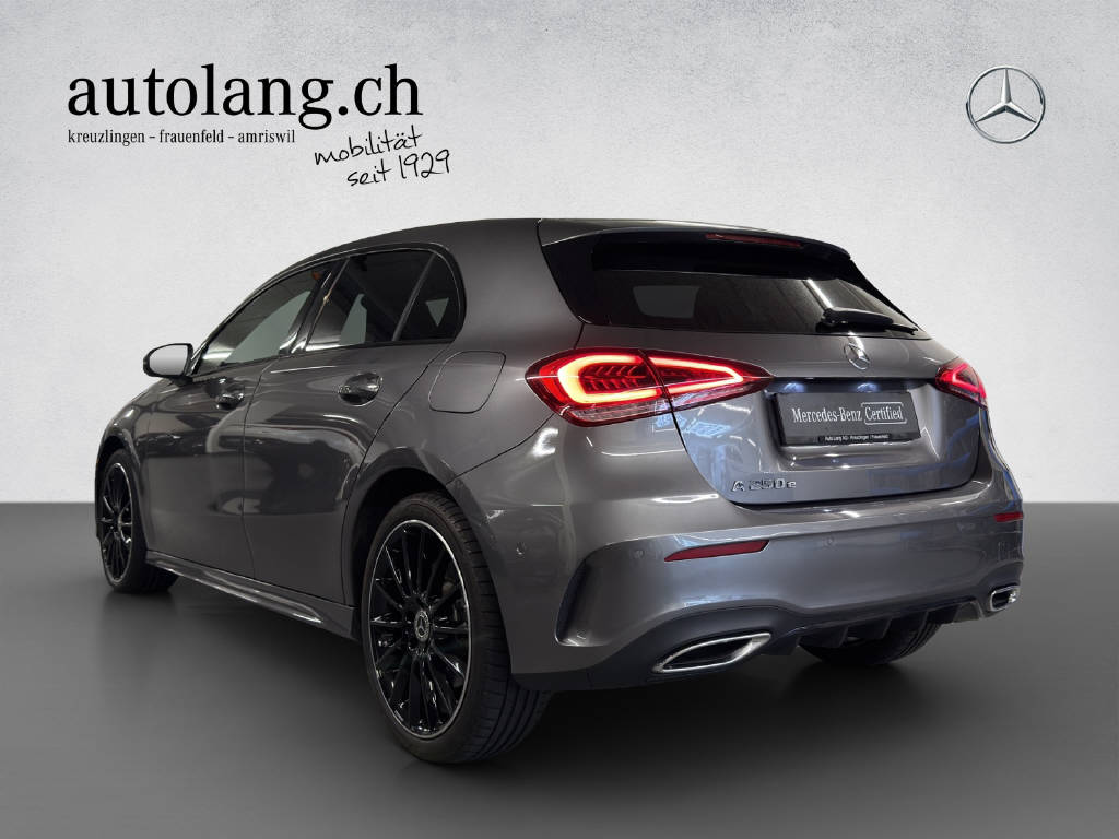 MERCEDES-BENZ A 250 e AMG Line-showroom-element-2