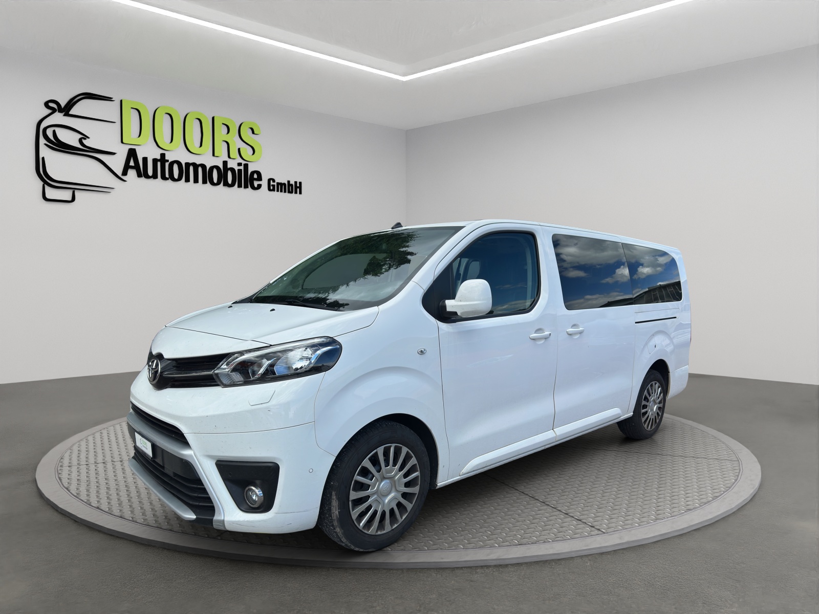 TOYOTA Proace Verso 2.0 D-4D Long Automatic-showroom-element-2