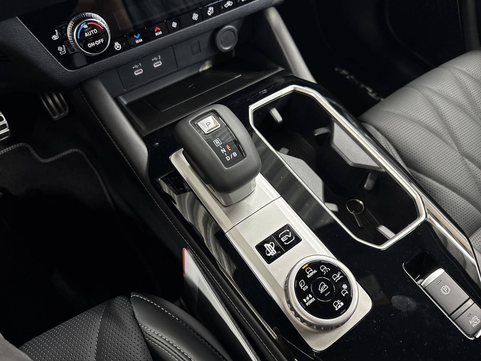 MITSUBISHI Outlander 2.4 PHEV Sport 4WD Automatic-image-9
