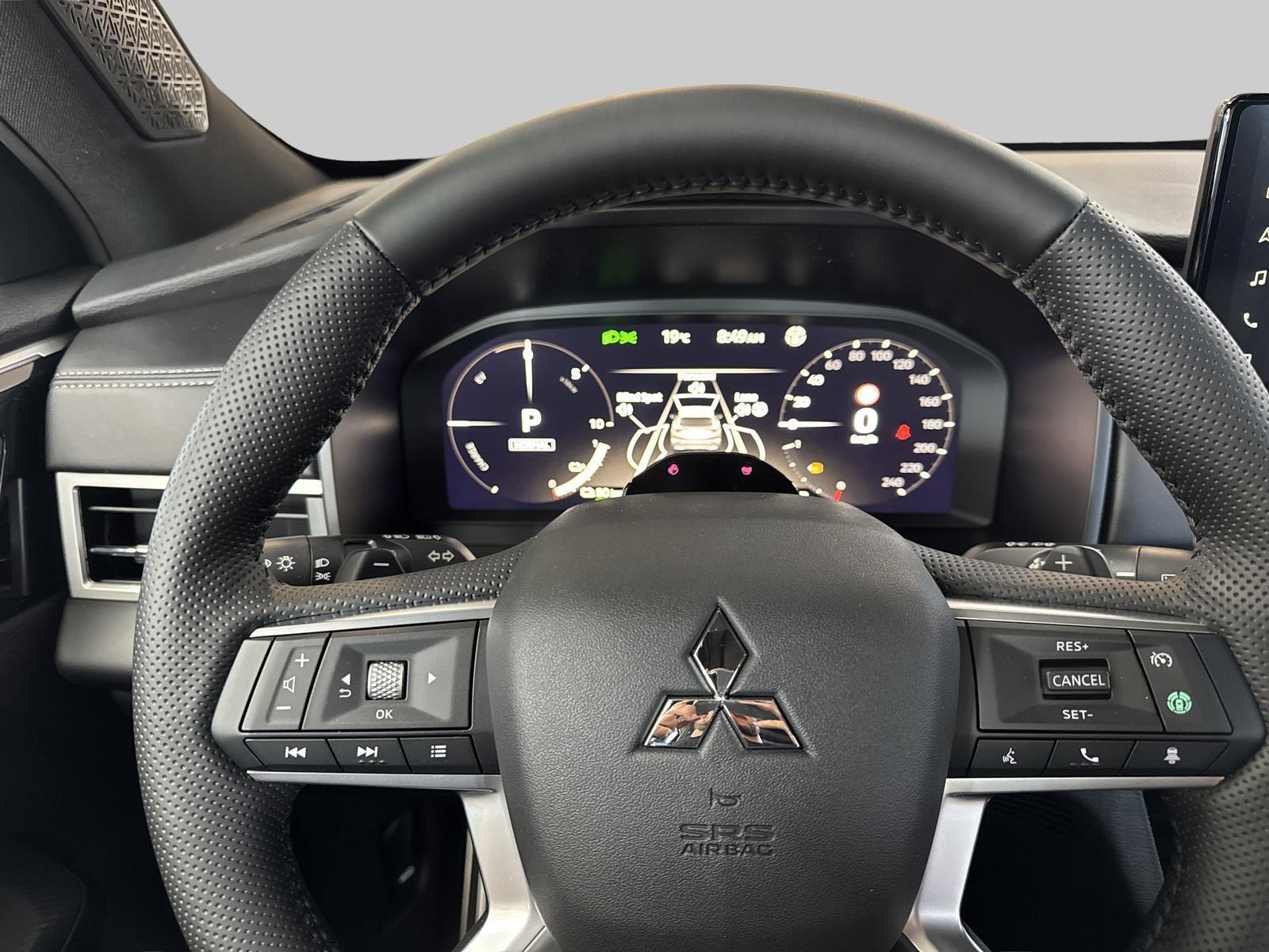 MITSUBISHI Outlander 2.4 PHEV Sport 4WD Automatic-image-5
