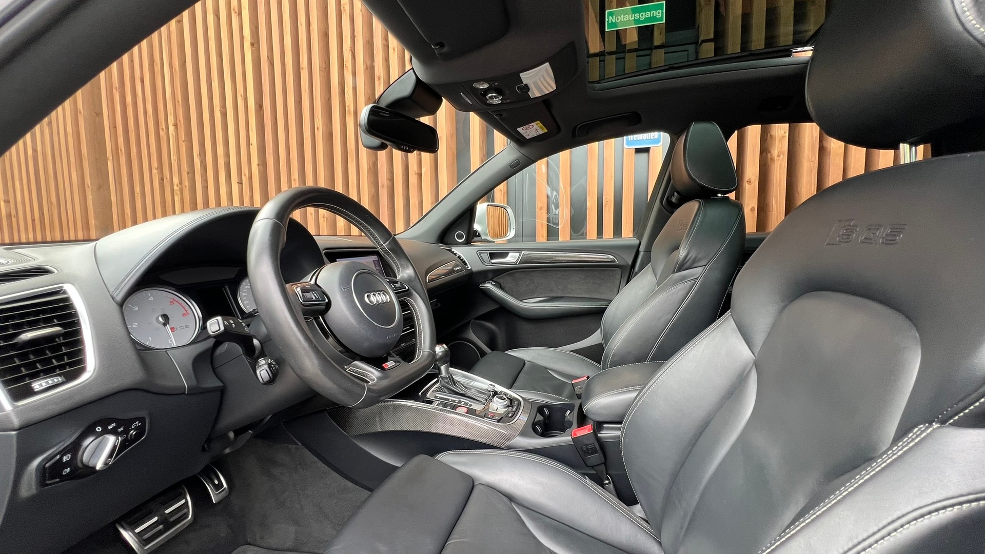 AUDI SQ5 3.0 TDI QUATTRO TIPTRONIC BLACK l 313 PS-image-21