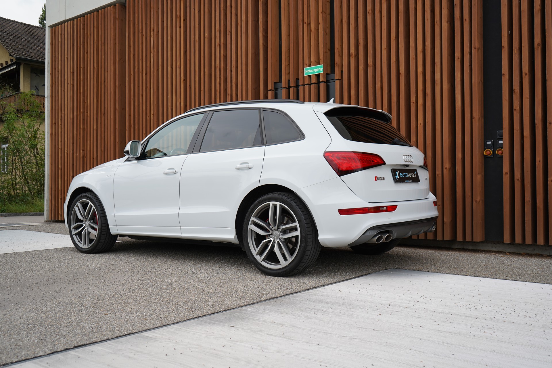 AUDI SQ5 3.0 TDI QUATTRO TIPTRONIC BLACK l 313 PS-image-6